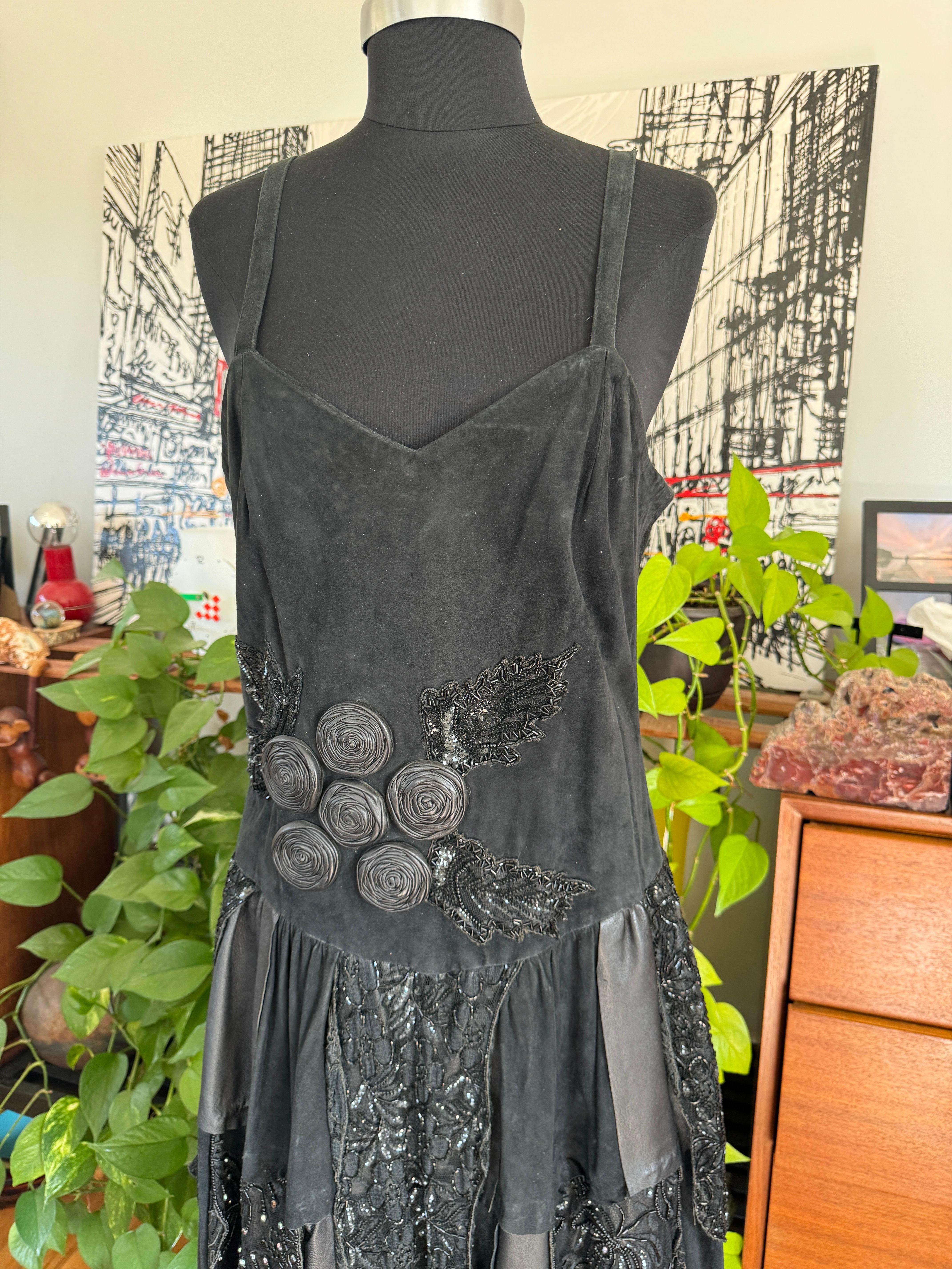 Piel Ante Lentejuelas Vestido Negro Años 80 en venta 6