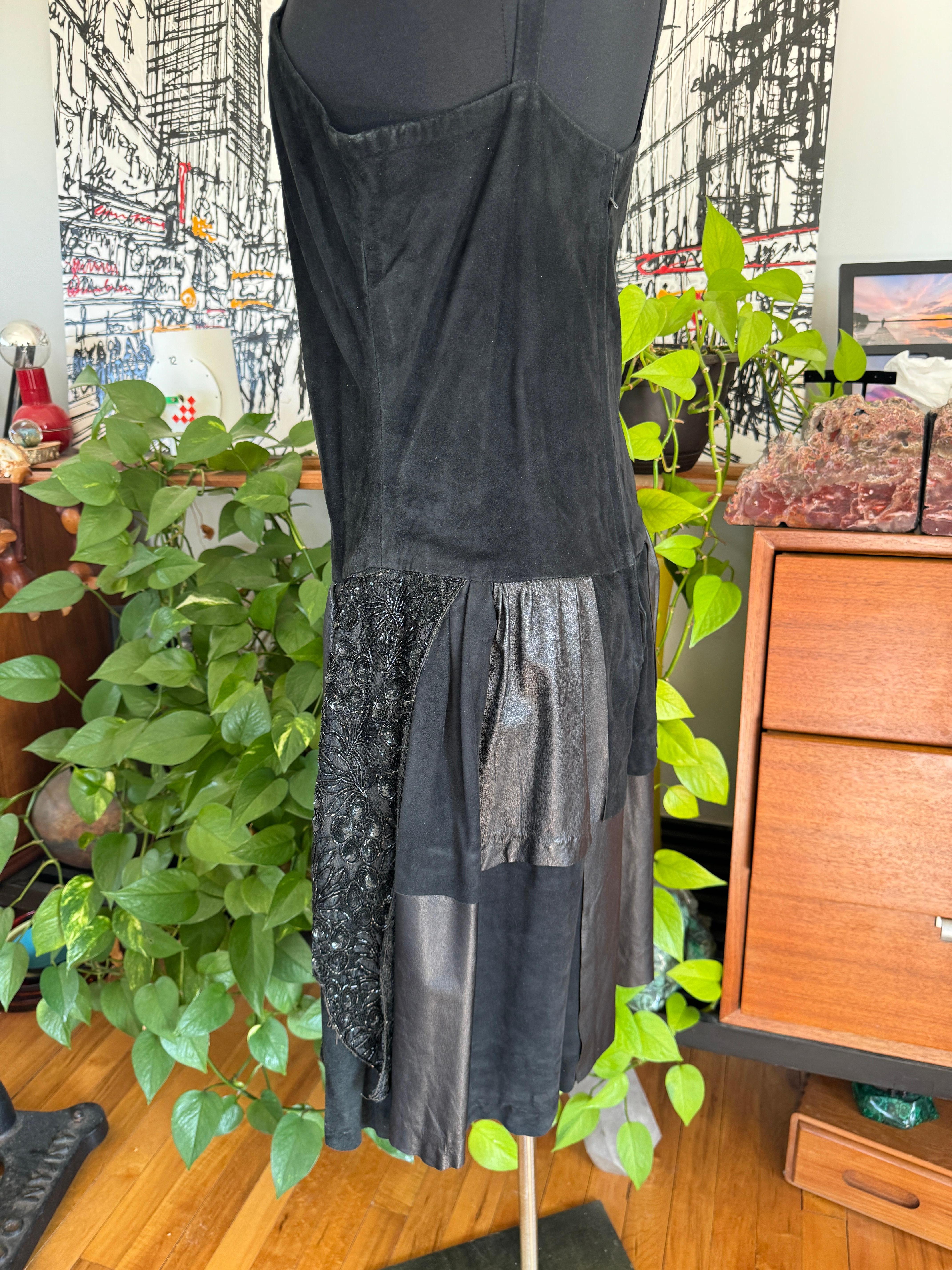 Piel Ante Lentejuelas Vestido Negro Años 80 en venta 7
