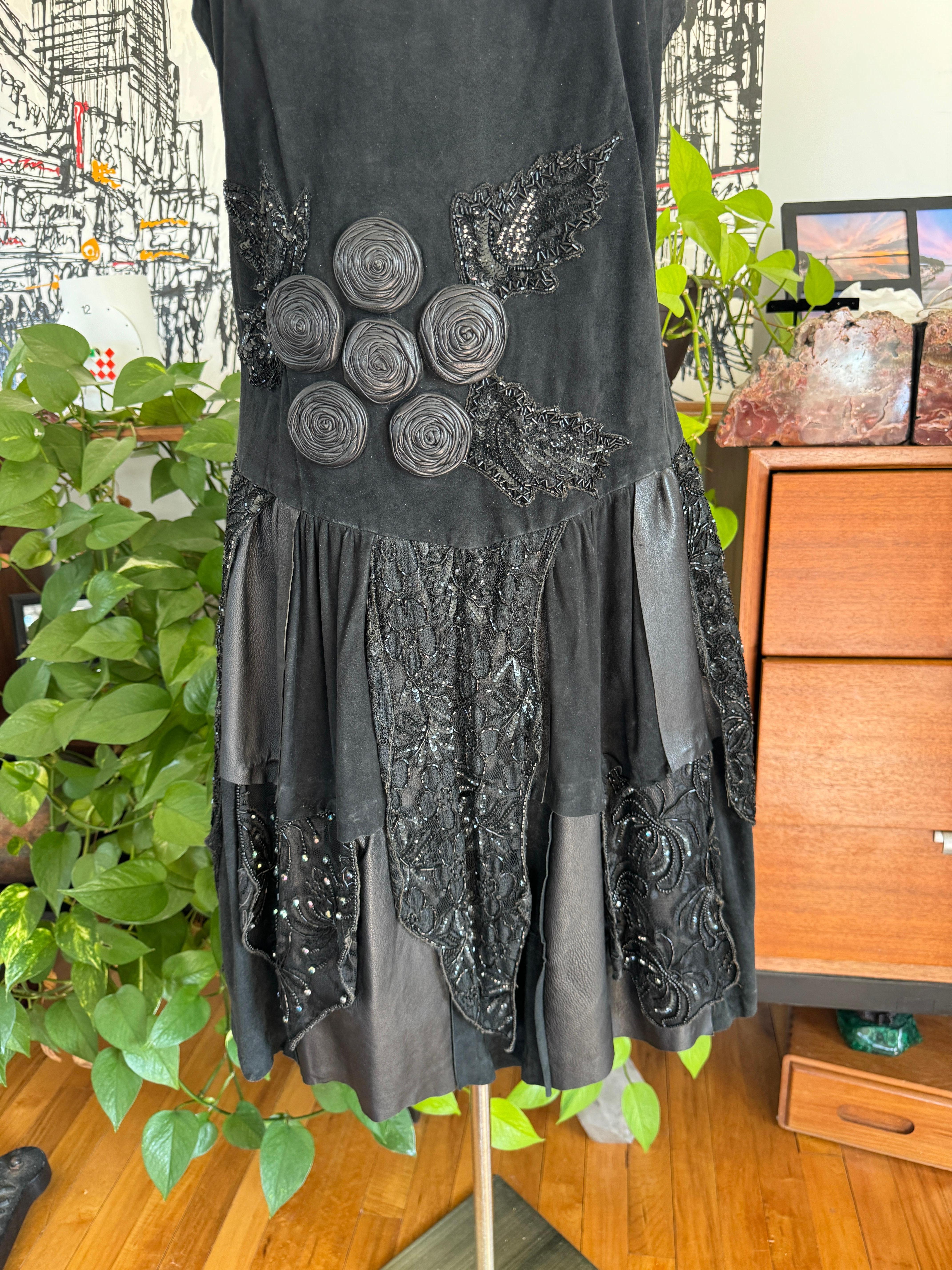 Piel Ante Lentejuelas Vestido Negro Años 80 en venta 2