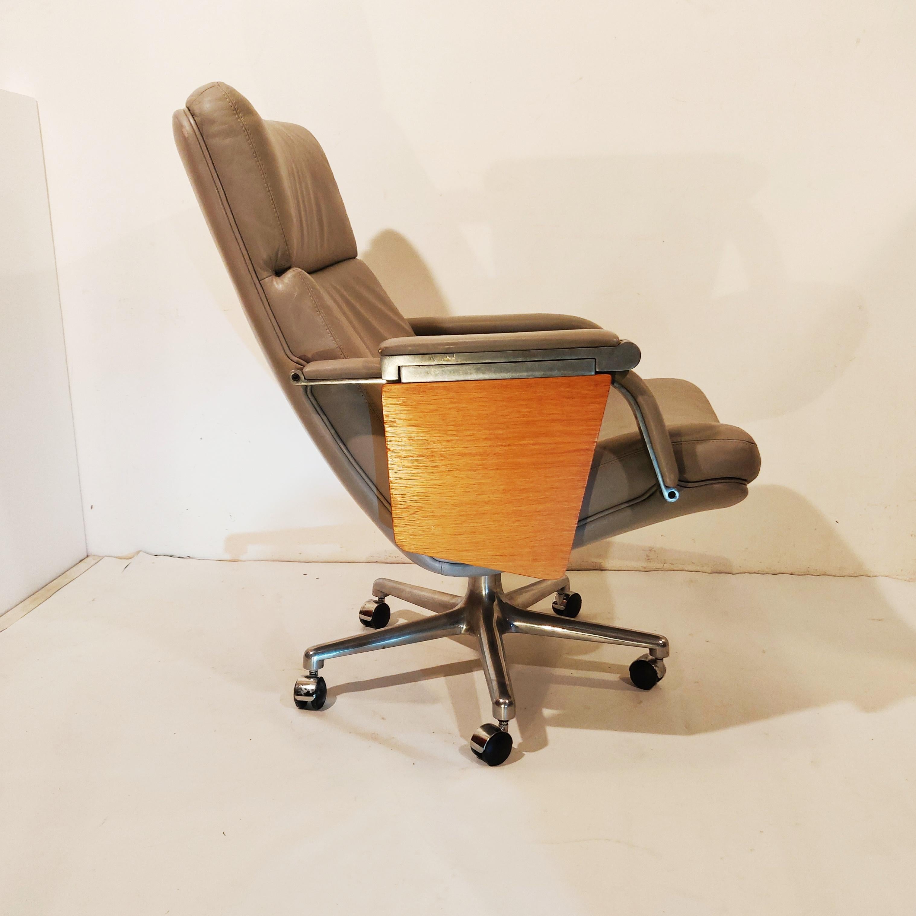 European Leather Swivel Chair with Wooden Writing Board by Geoffrey Harcourt, 1970s For Sale