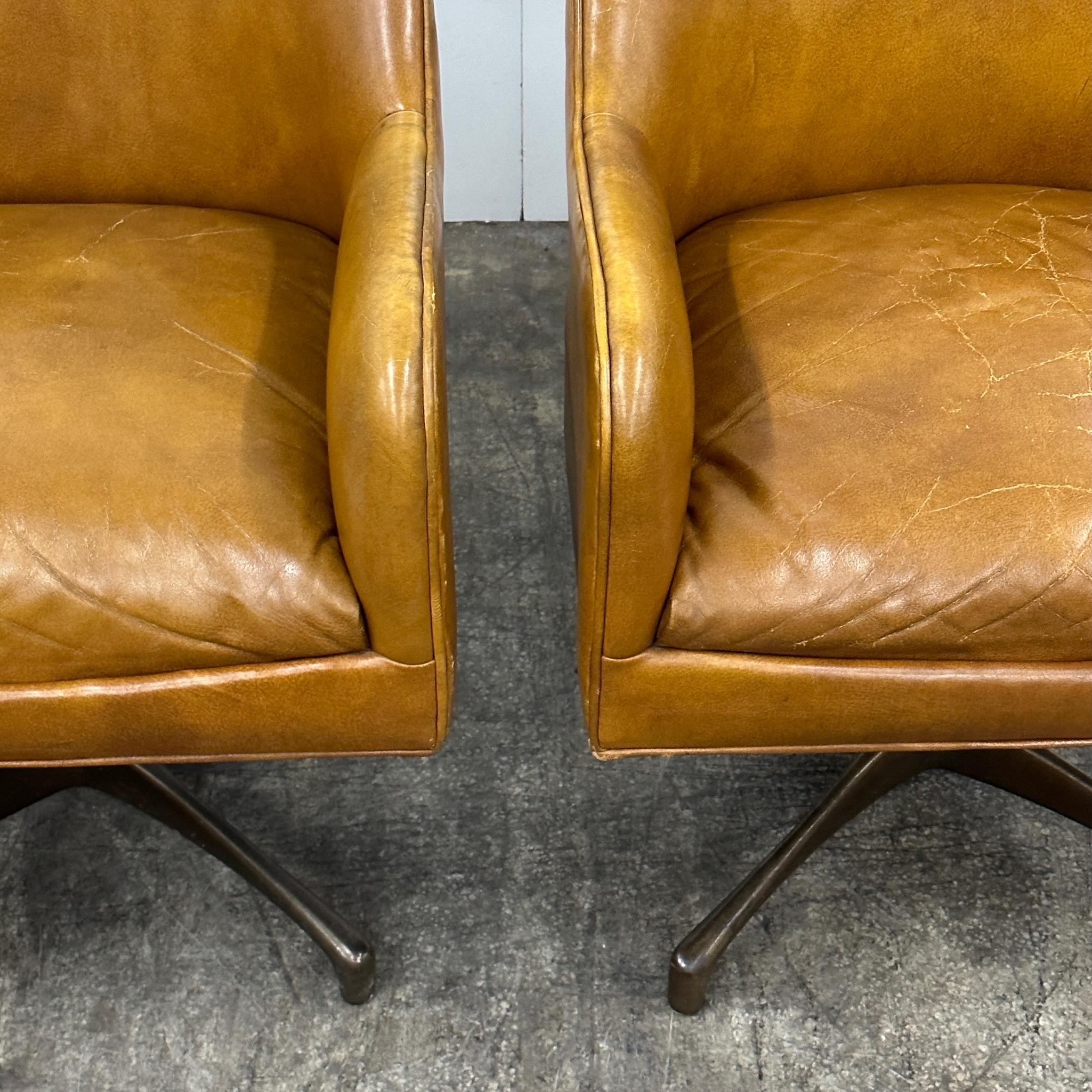 Leather Swivel Chairs by Jens Risom for Marble Furniture In Good Condition For Sale In Chicago, IL