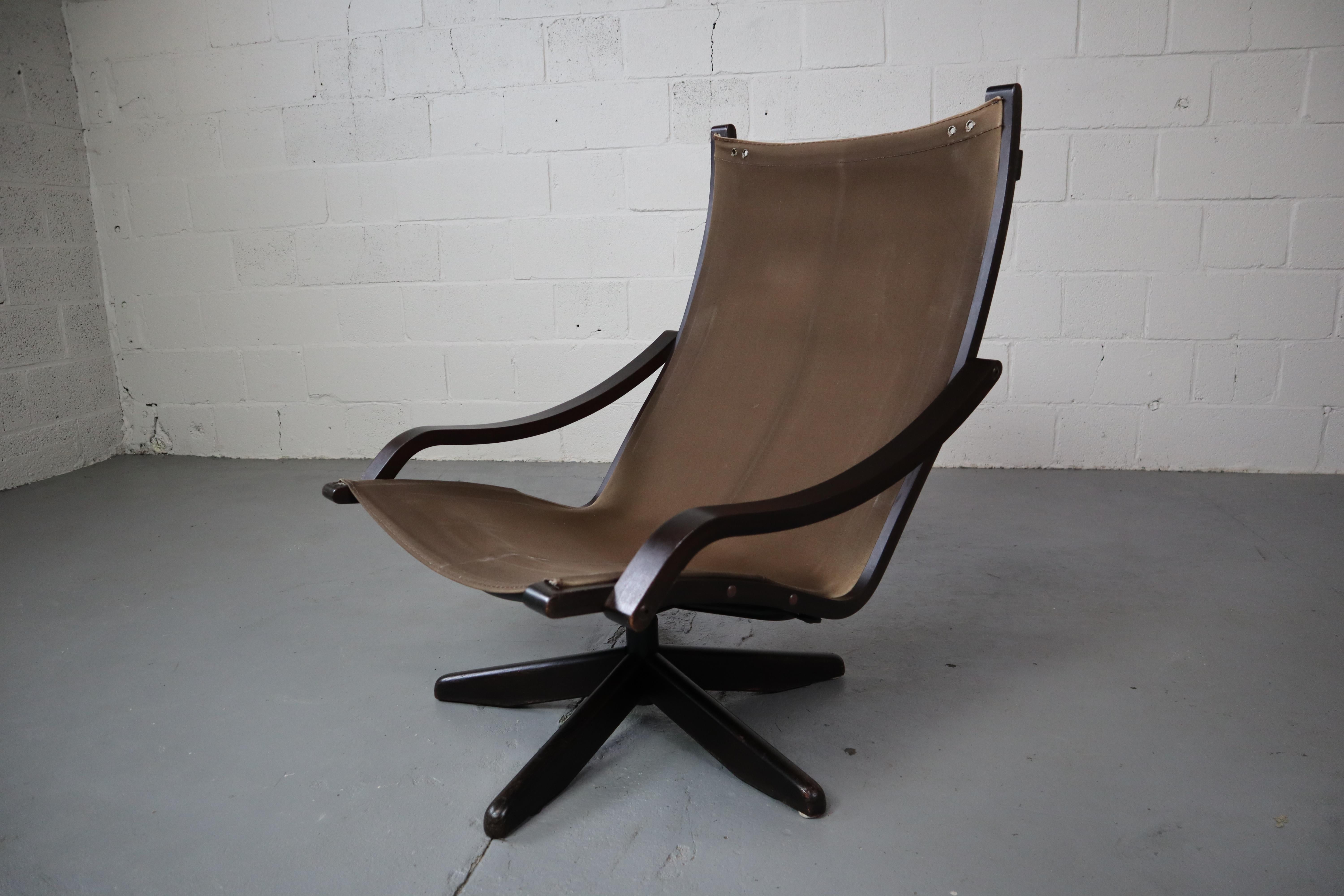 Sedia da salotto girevole in pelle di Gerald Easden per Module Furniture, anni '60 in vendita 4