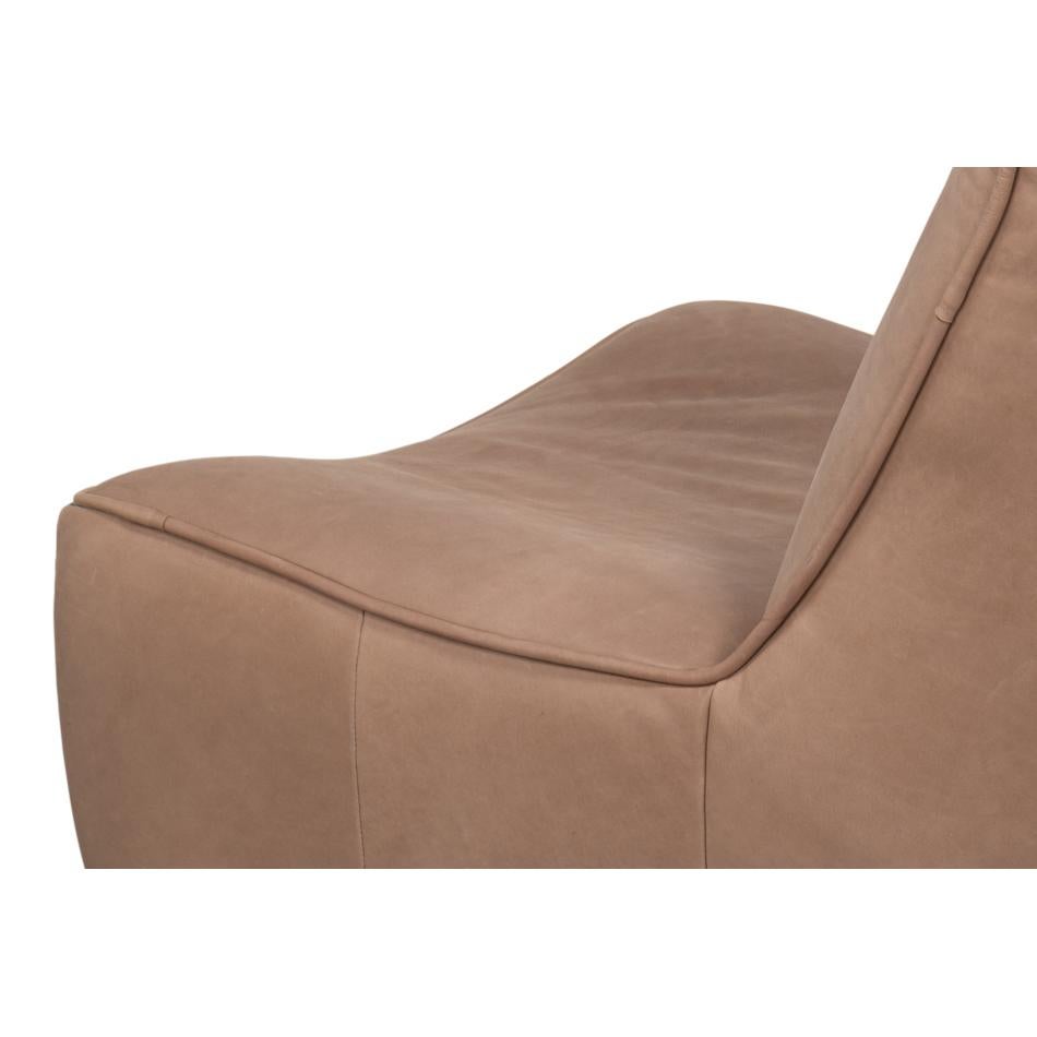 Fauteuil pivotant en cuir en vente 1