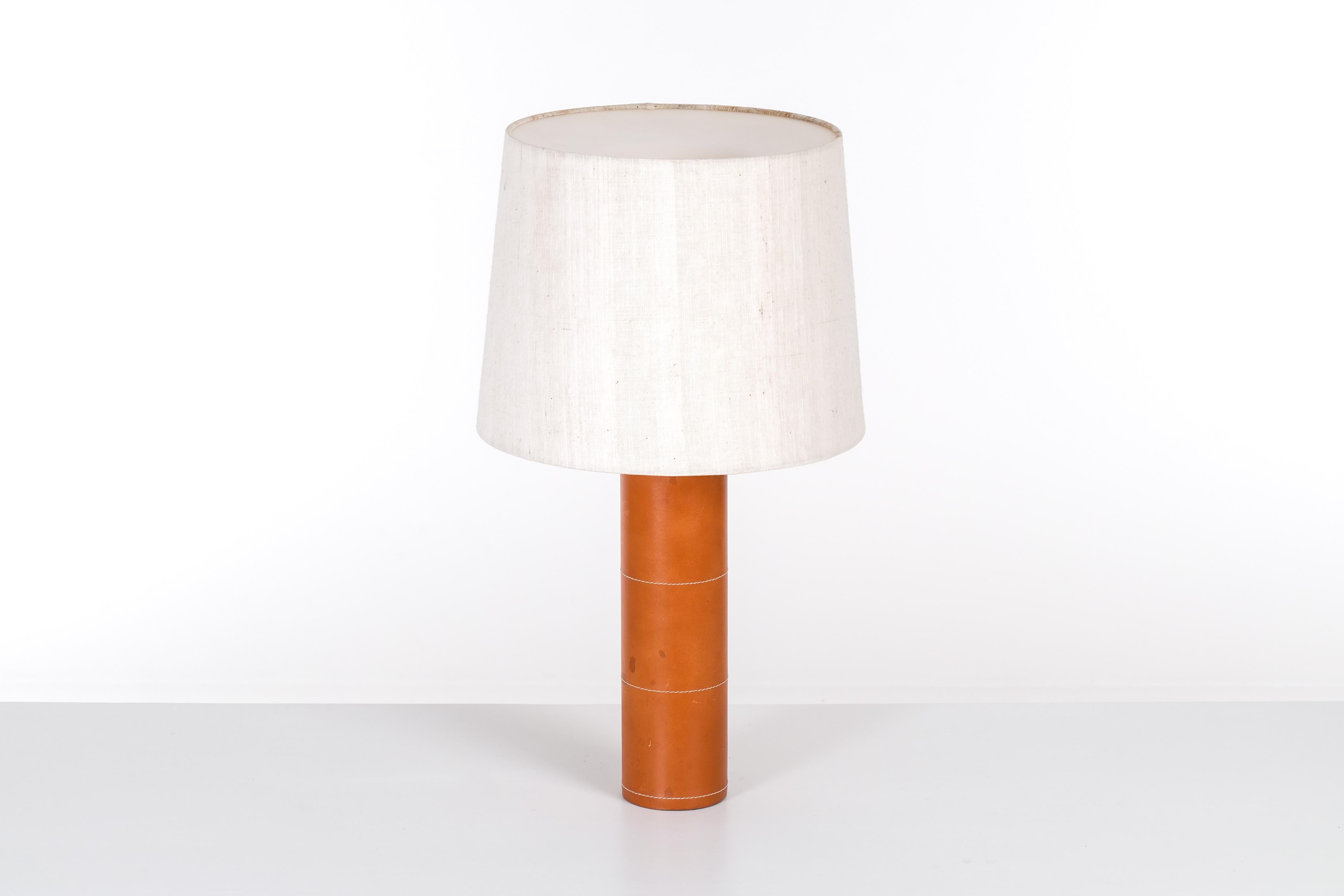 Scandinavian Modern Leather table lamp by Bergboms, Sweden, 1960s For Sale
