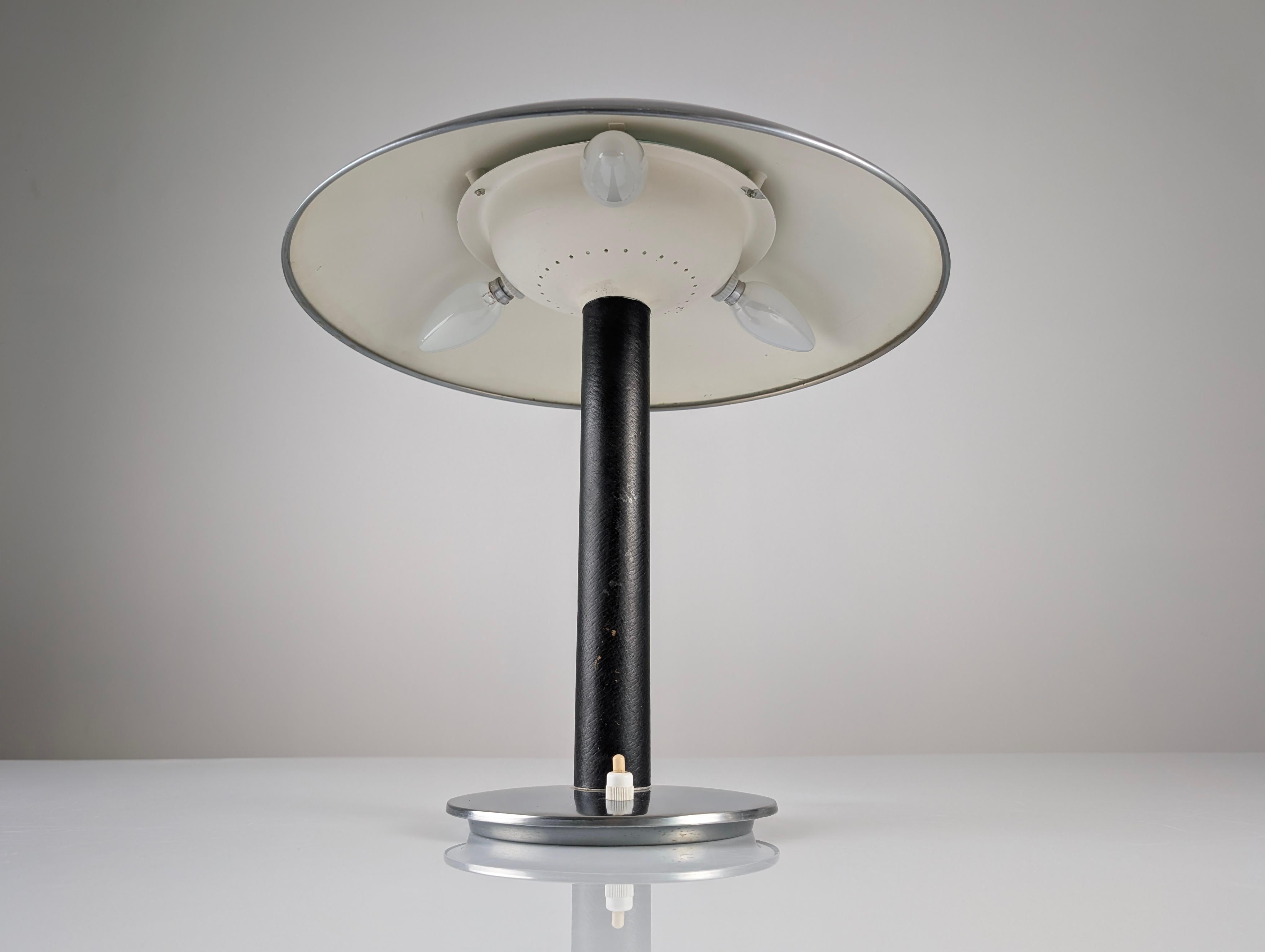 Lampada da tavolo in pelle di Metalarte, 1962 in vendita 2