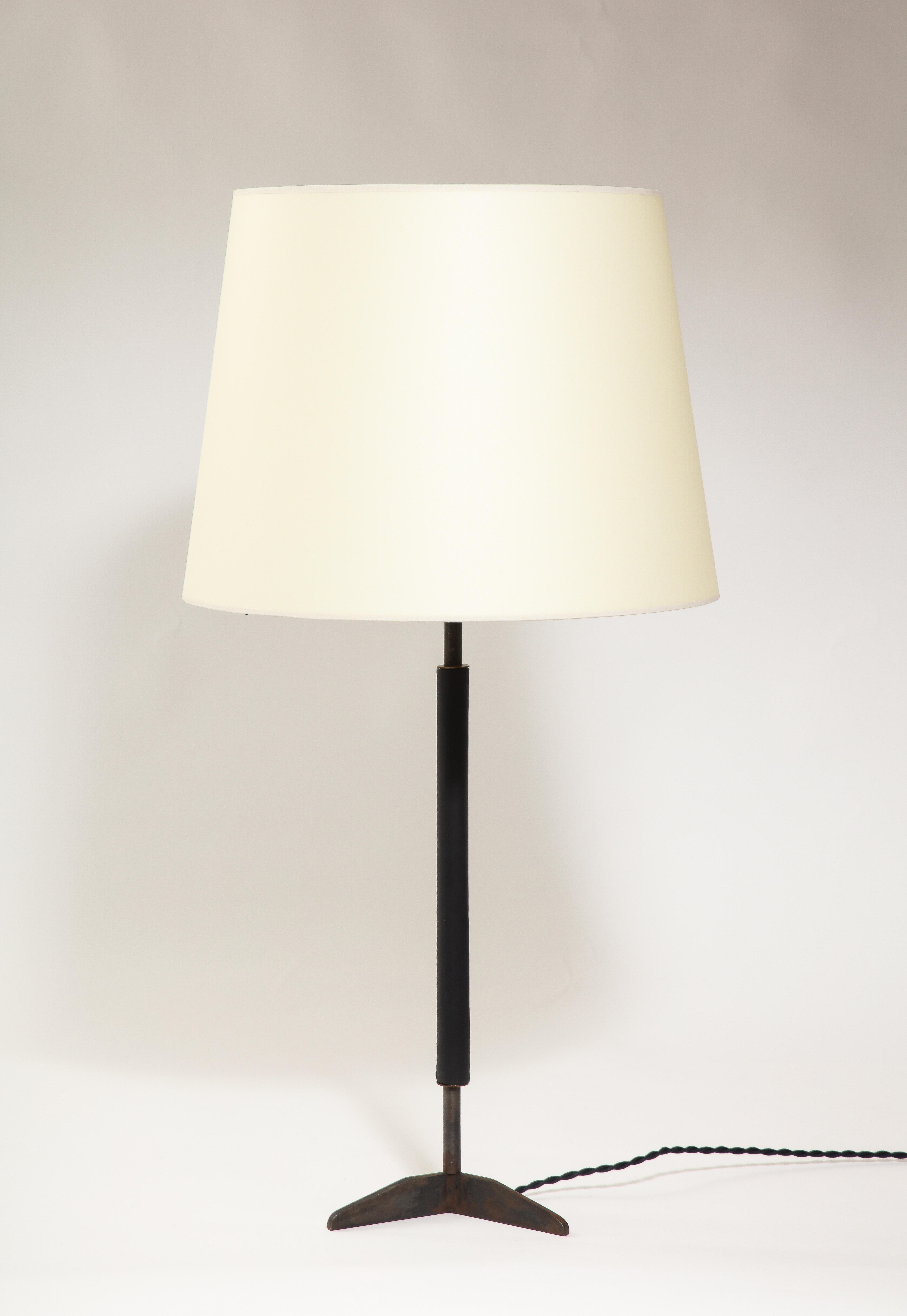 Blackened Steel & Leather Table Lamp, France 1950 For Sale 5