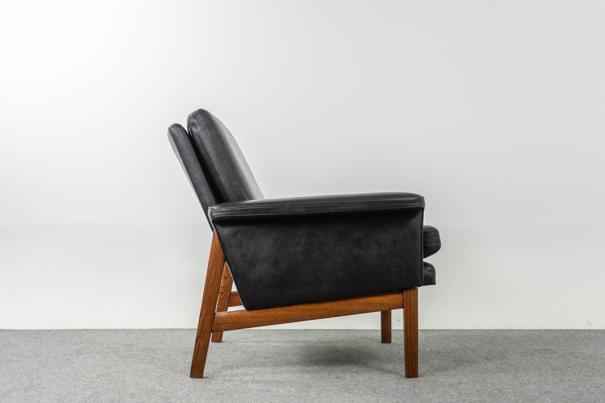 Mid-20th Century Leather & Teak Model 218 Jupiter Chair by Finn Juhl for France & Son