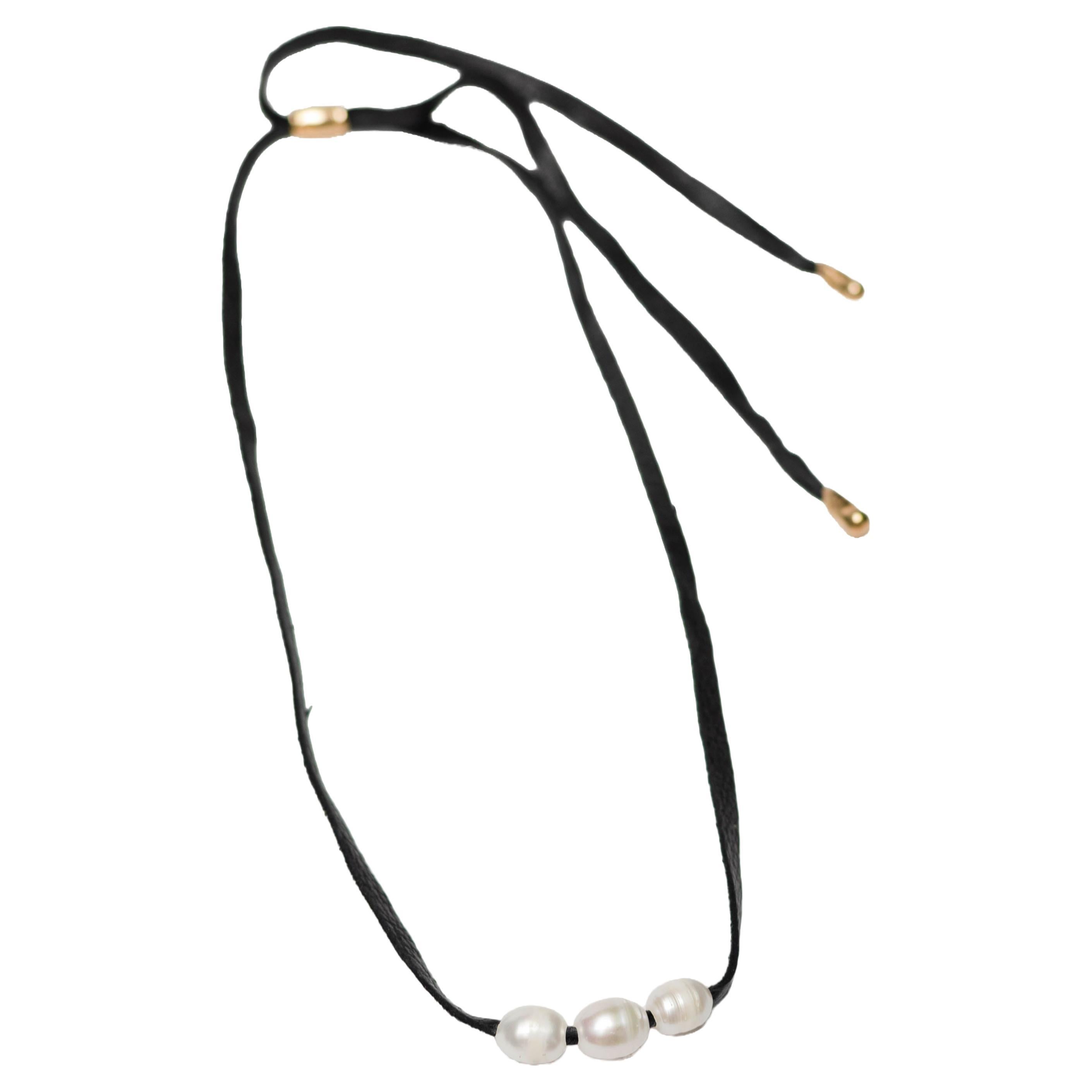 Leather Three Pearls Necklace