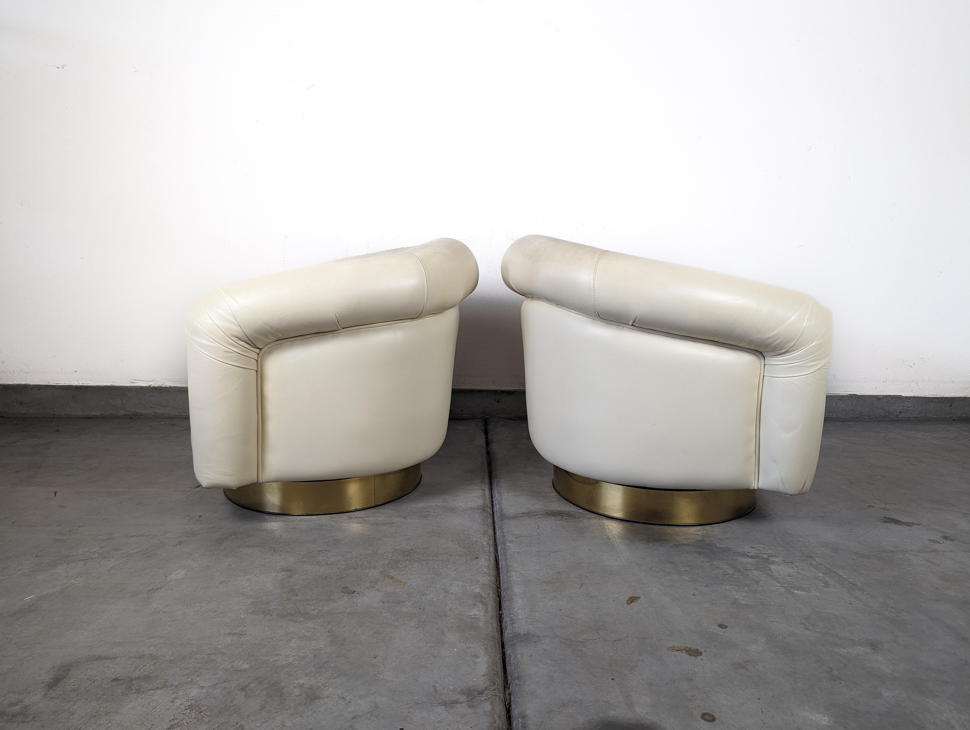 Late 20th Century Leather Tilt Swivel Lounge Chairs by Milo Baughman for Thayer Coggin, c1970s For Sale