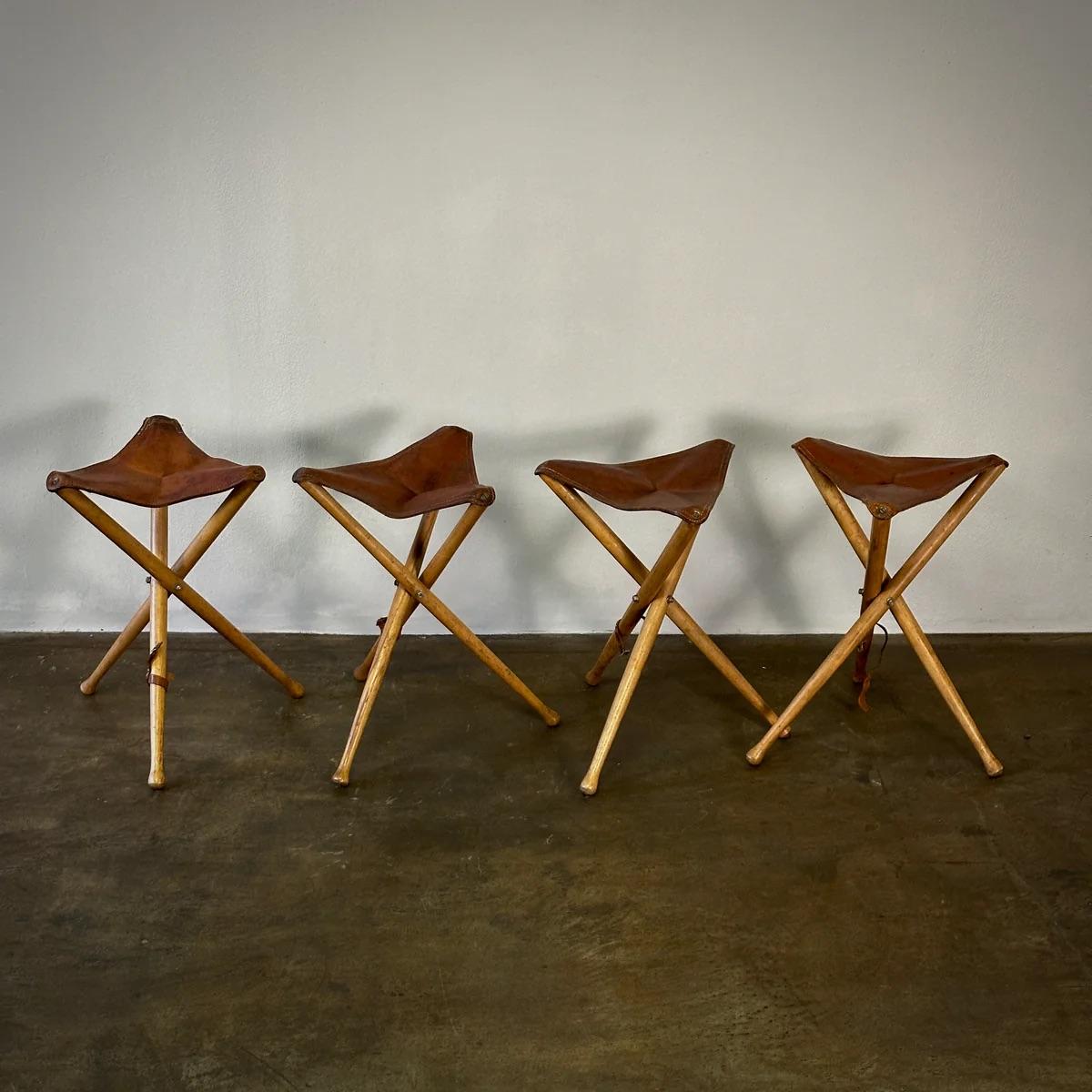 Leather Top Folding Tripod Stools In Good Condition For Sale In Los Angeles, CA