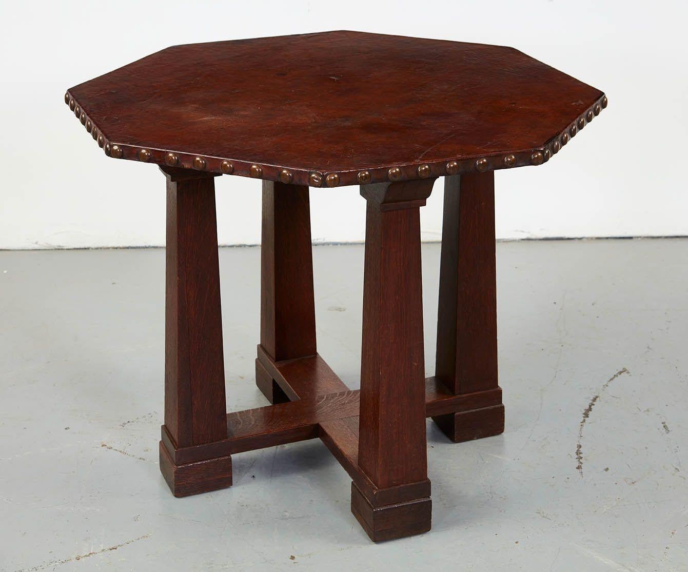 Leather Top Octagonal Center Table In Good Condition For Sale In Greenwich, CT