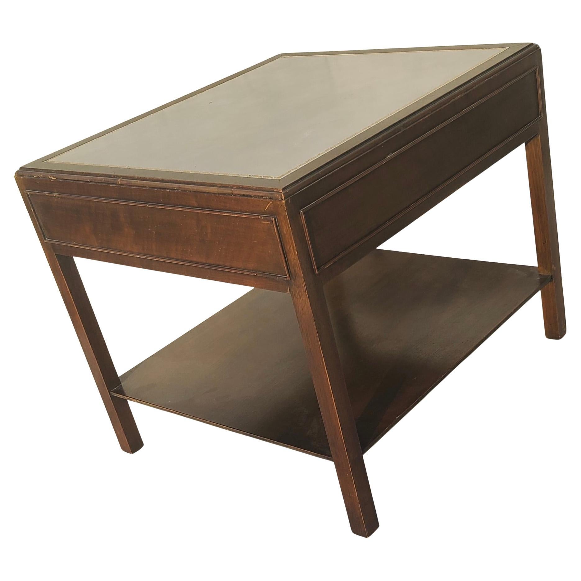 Lampe d'appoint en cuir par Johnson Furniture en vente 7