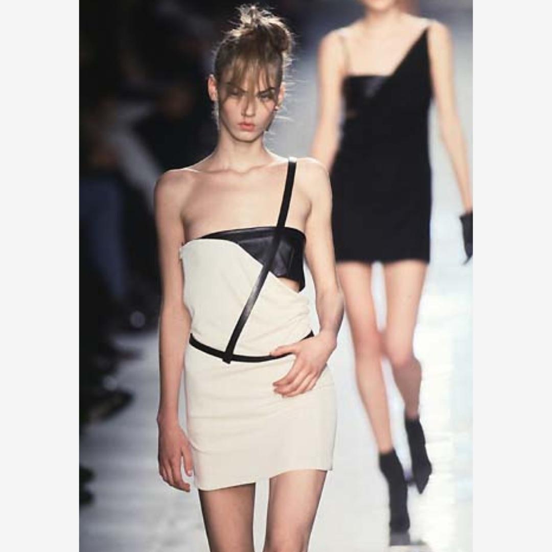 Versus Gianni Versace Runway F/W 1997 Excellent état - En vente à Venezia, IT