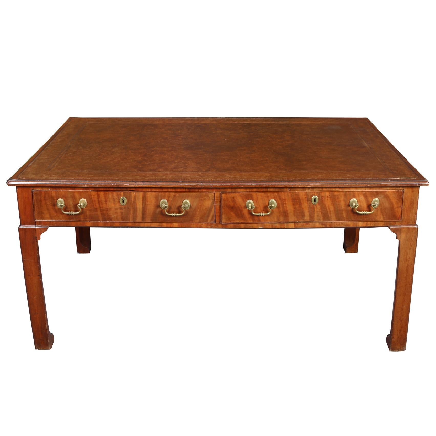 Leather Top Writing Desk with Ming Style Legs In Good Condition In Locust Valley, NY