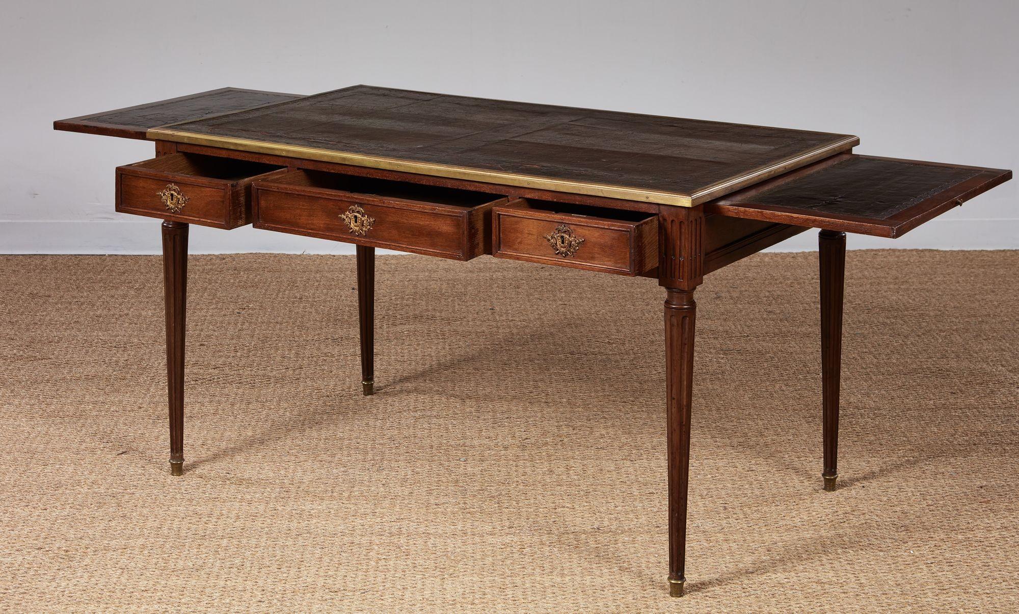 Leather Topped and Brass Trimmed Louis XVI Writing Table For Sale 5