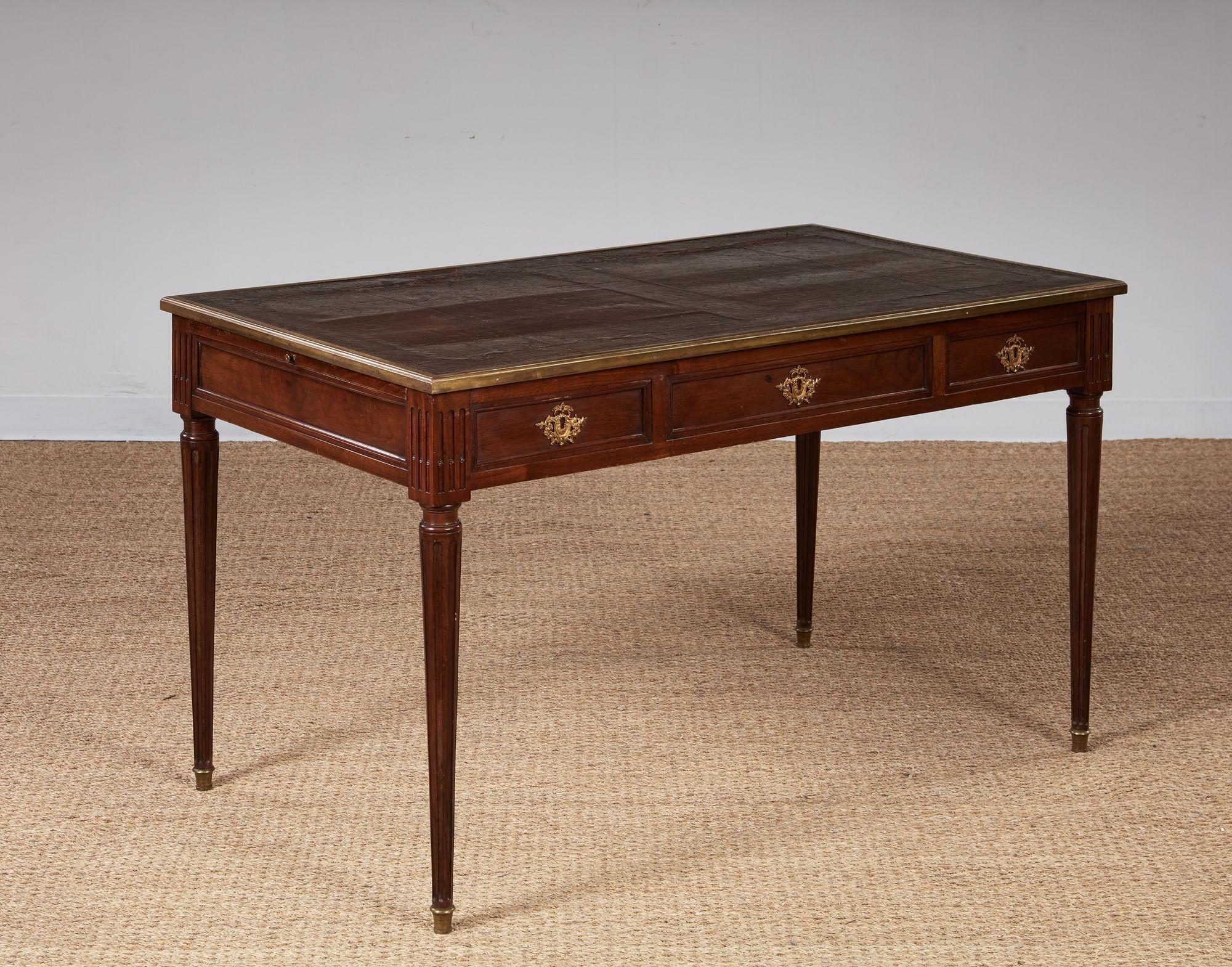 Leather Topped and Brass Trimmed Louis XVI Writing Table For Sale 9