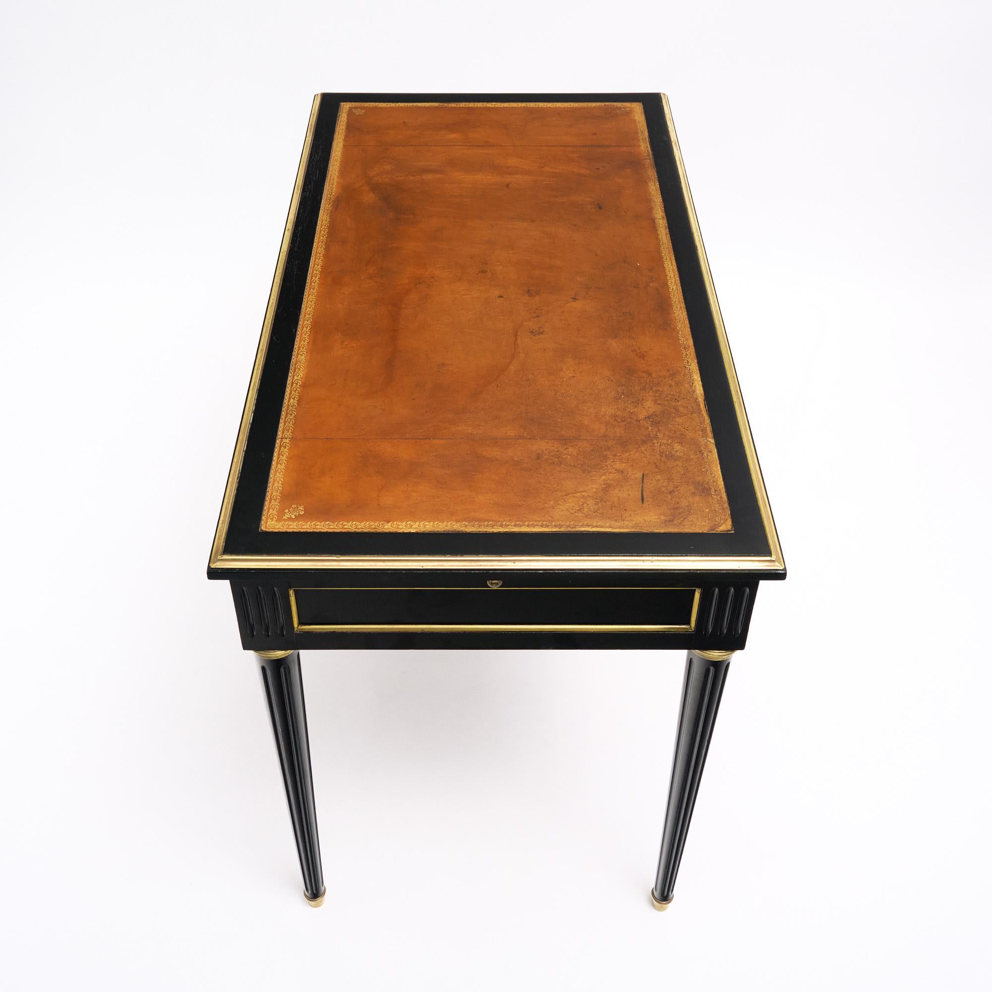 Leather Topped Louis XVI Writing Desk For Sale 1