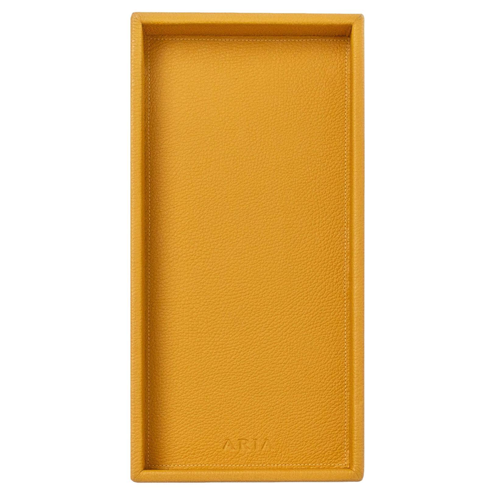Ledertablett, Medium A, rechteckiges Tablett, handgefertigt, Farbe: Safranfarben (Moderne) im Angebot