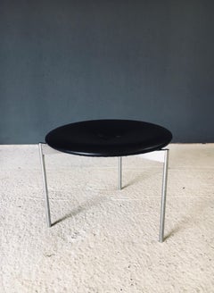 Tabouret tripode en cuir par Uno & Östen Kristiansson pour Luxus, Suède années 1960