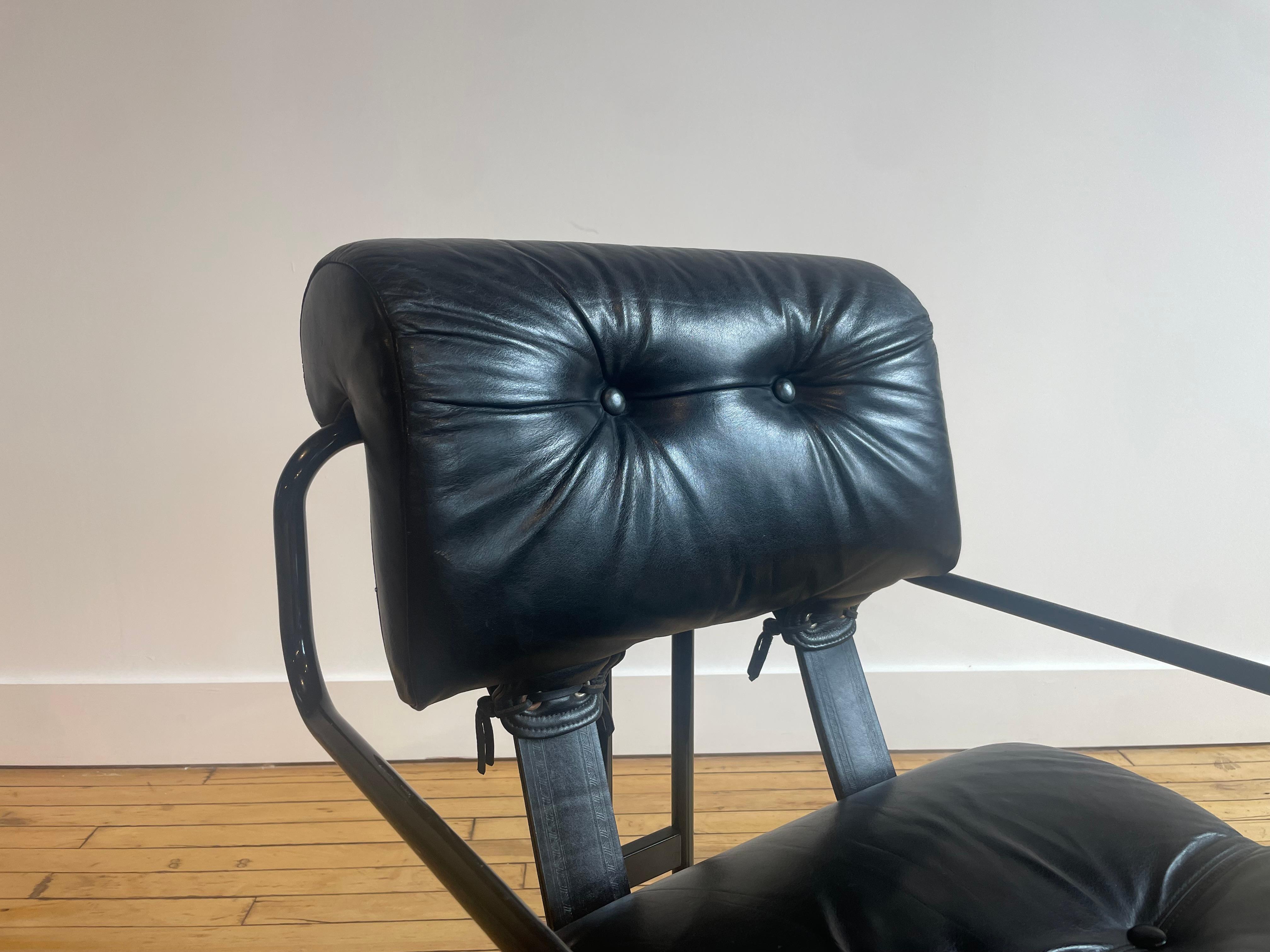 Leather Tucroma Chair by Guido Faleschini for Mariani, Signed In Good Condition For Sale In New York, NY