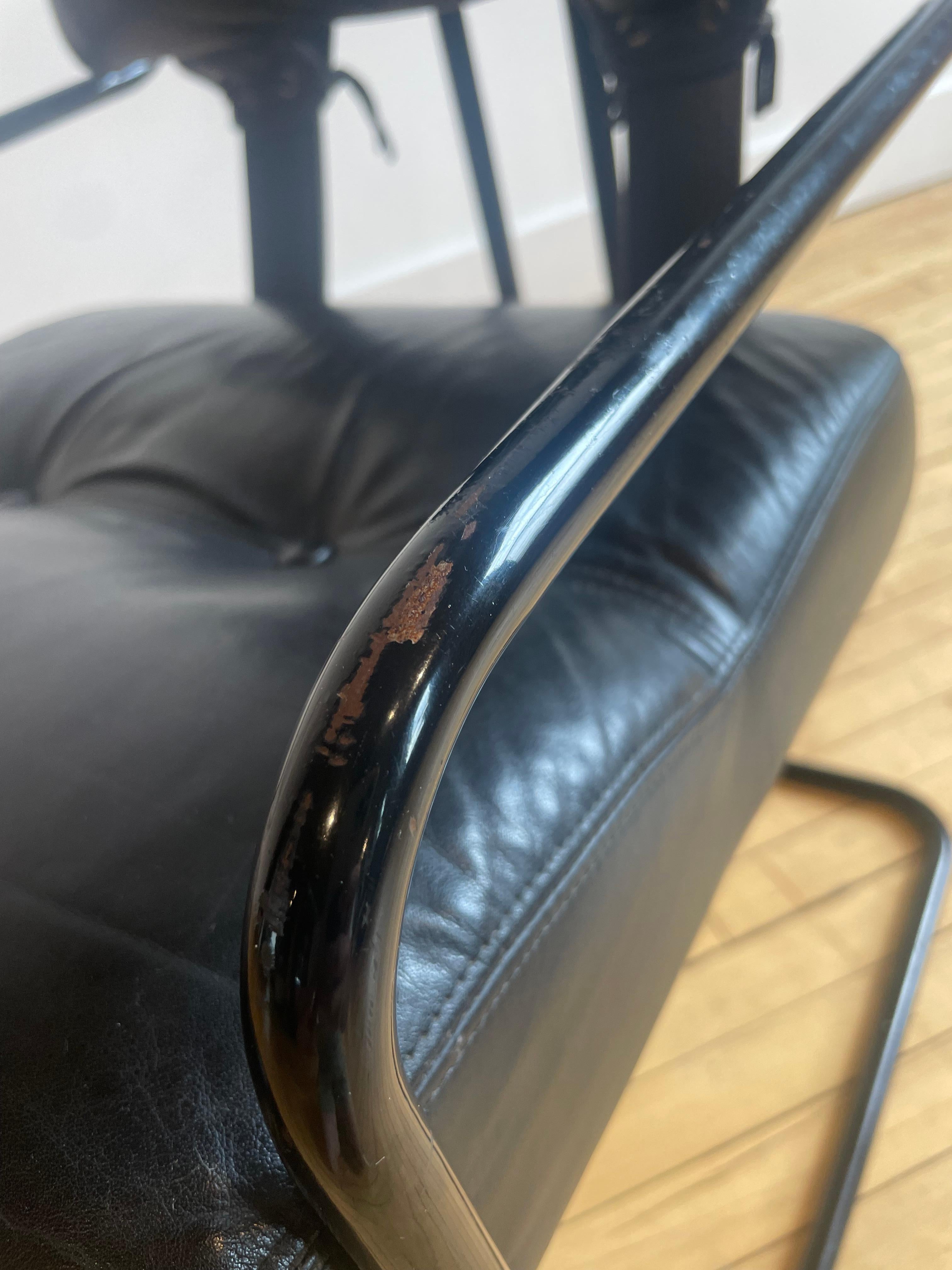 Late 20th Century Leather Tucroma Chair by Guido Faleschini for Mariani, Signed For Sale