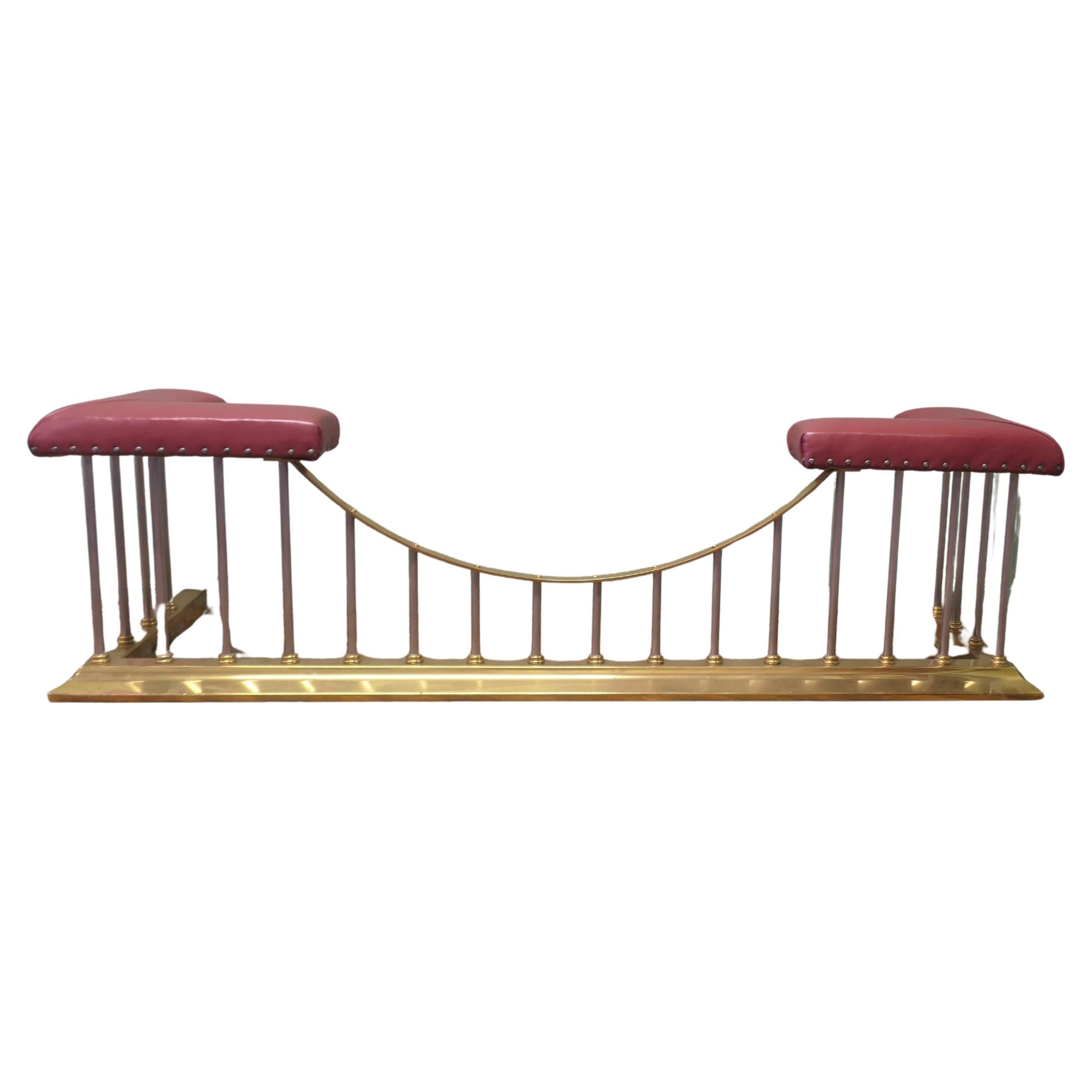 Leder gepolstert Messing und Stahl Club Fender