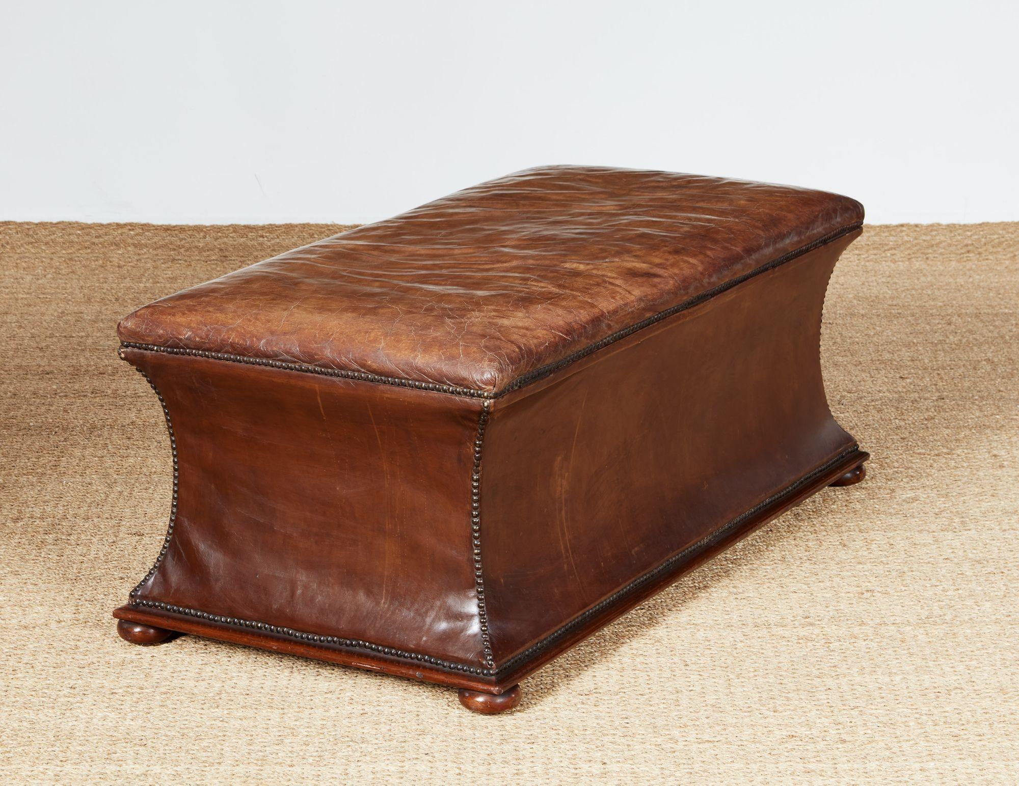Cuir Pouf en cuir avec dessus Up&Up en vente