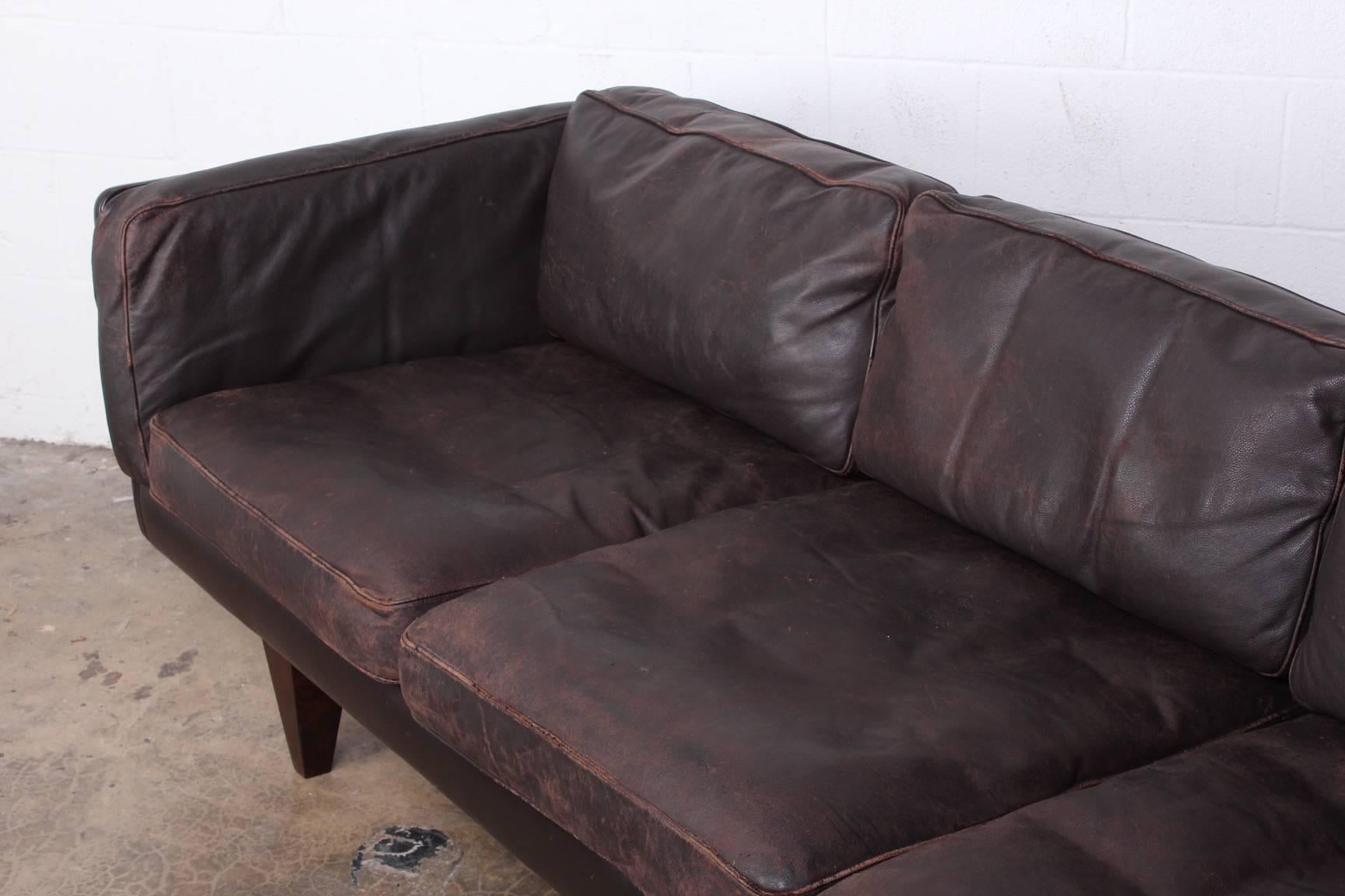 Leather V11 Sofa by Illum Wikkelsø 7