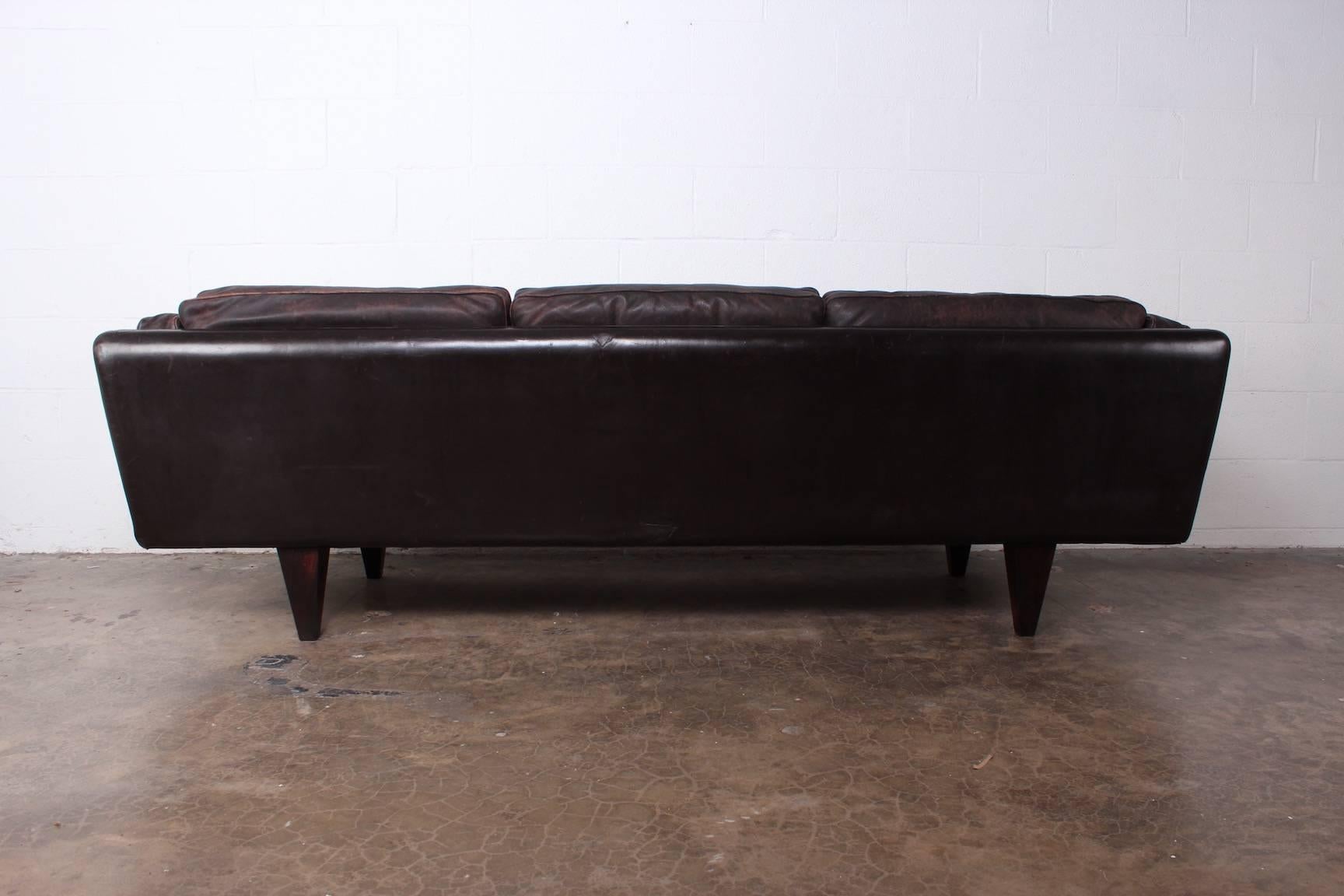 Leather V11 Sofa by Illum Wikkelsø 9