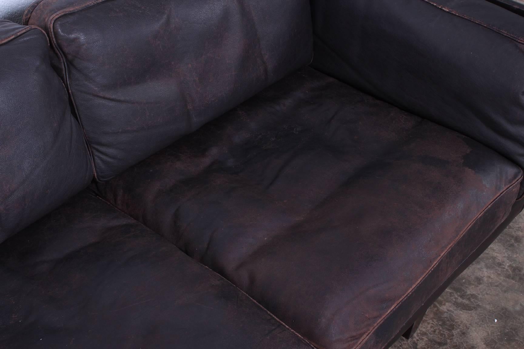 Leather V11 Sofa by Illum Wikkelsø 1