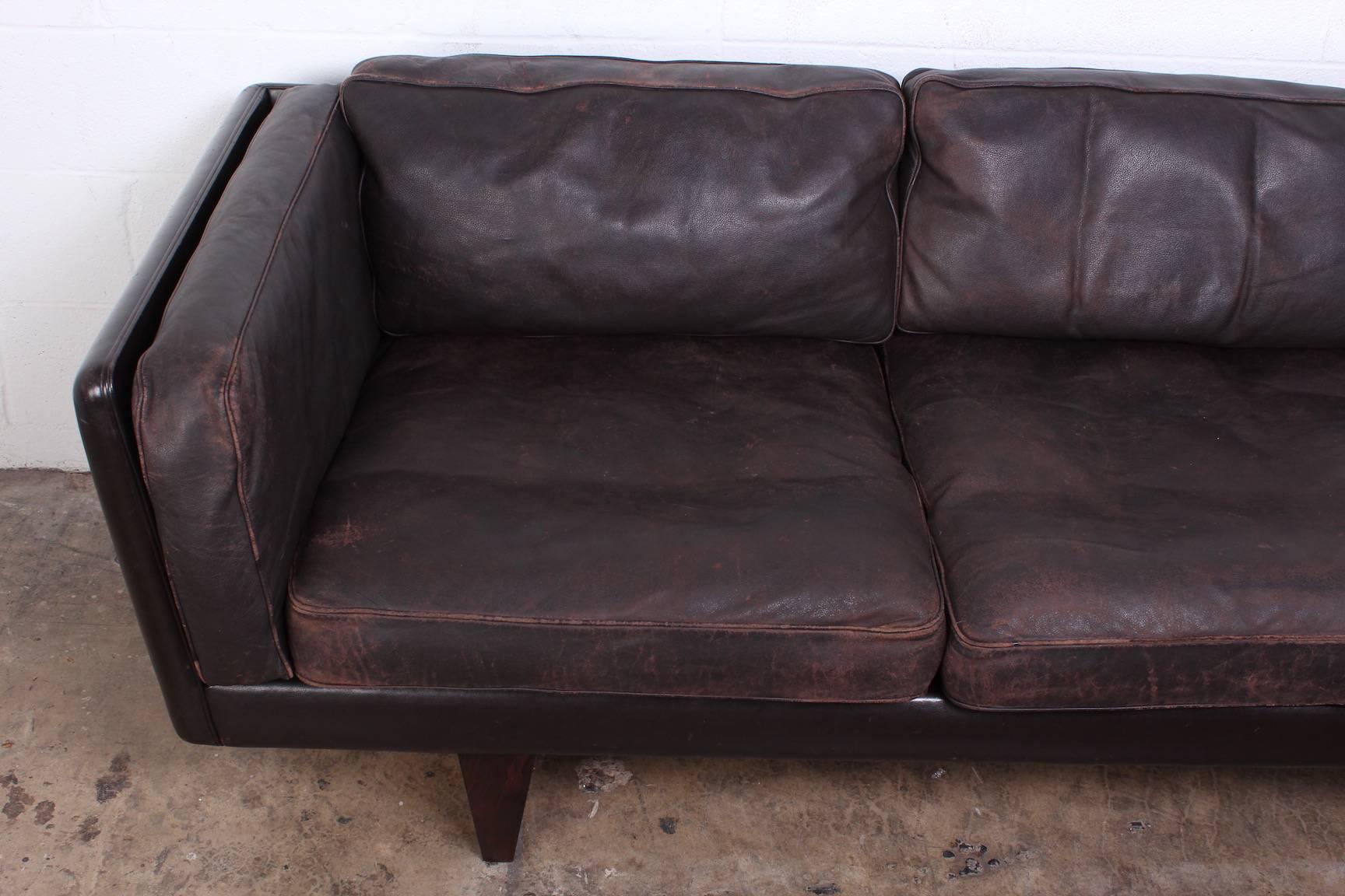 Leather V11 Sofa by Illum Wikkelsø 3