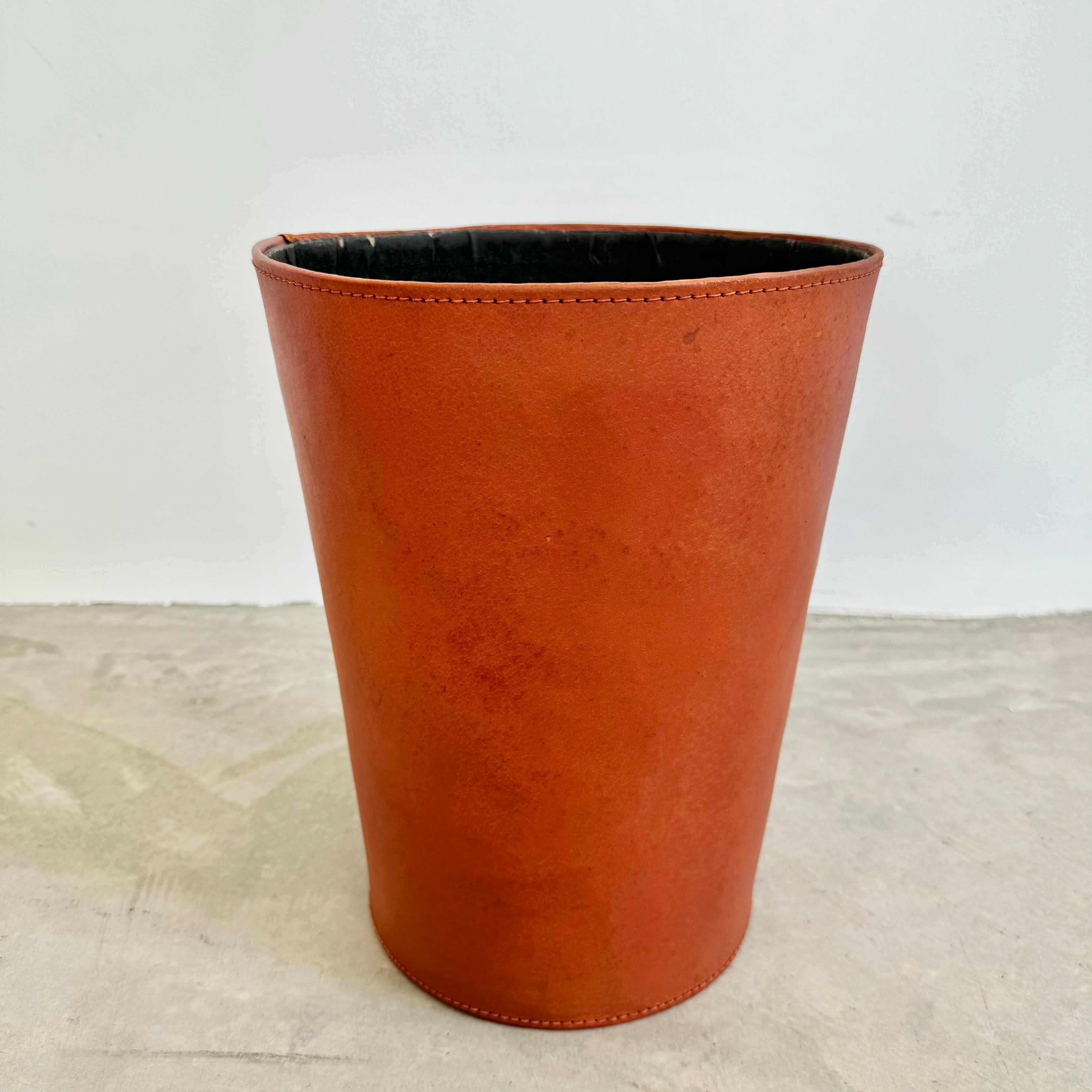 Leather Waste Basket, 1950s France In Good Condition For Sale In Los Angeles, CA