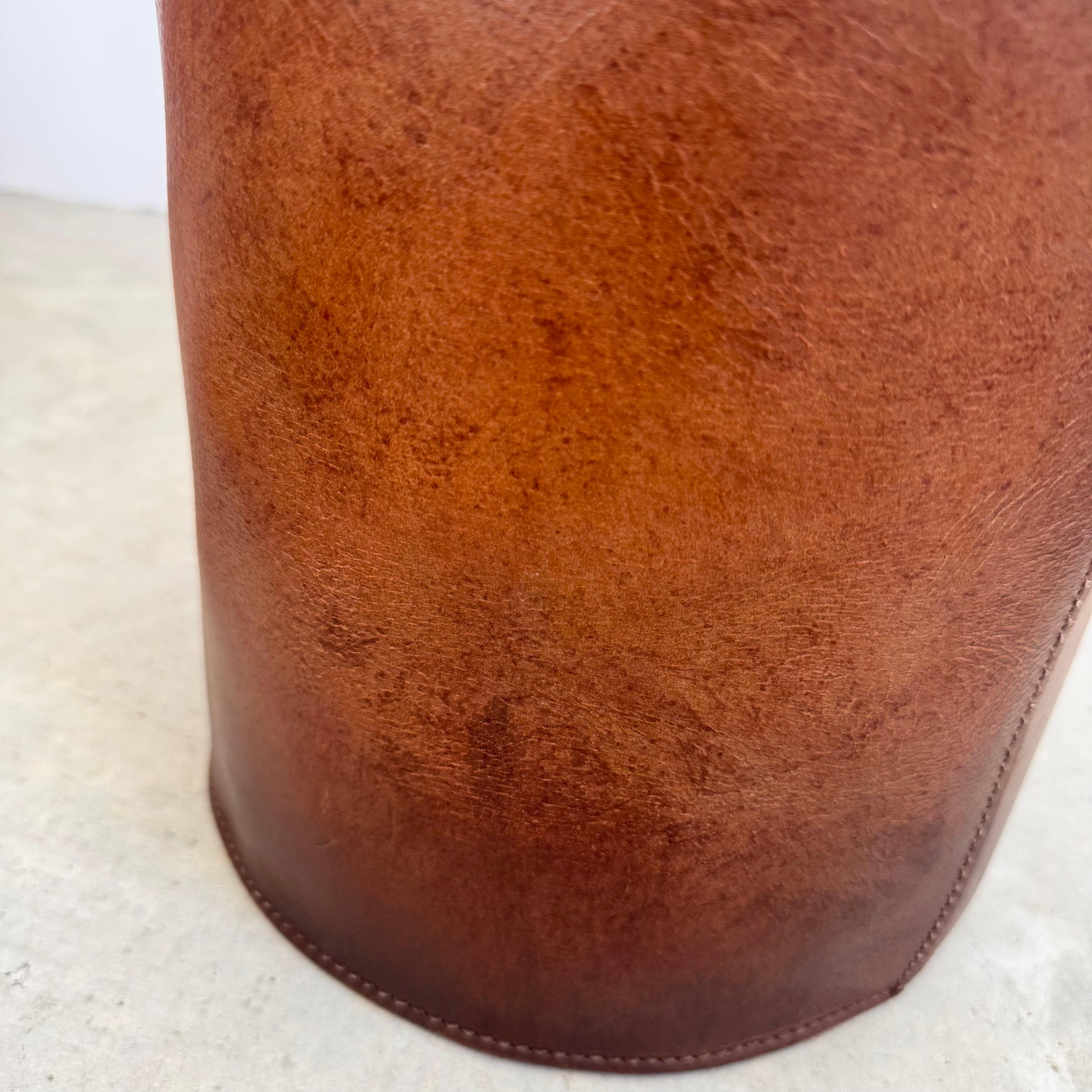 Waste-Korb aus Leder von Merit Los Angeles im Angebot 5