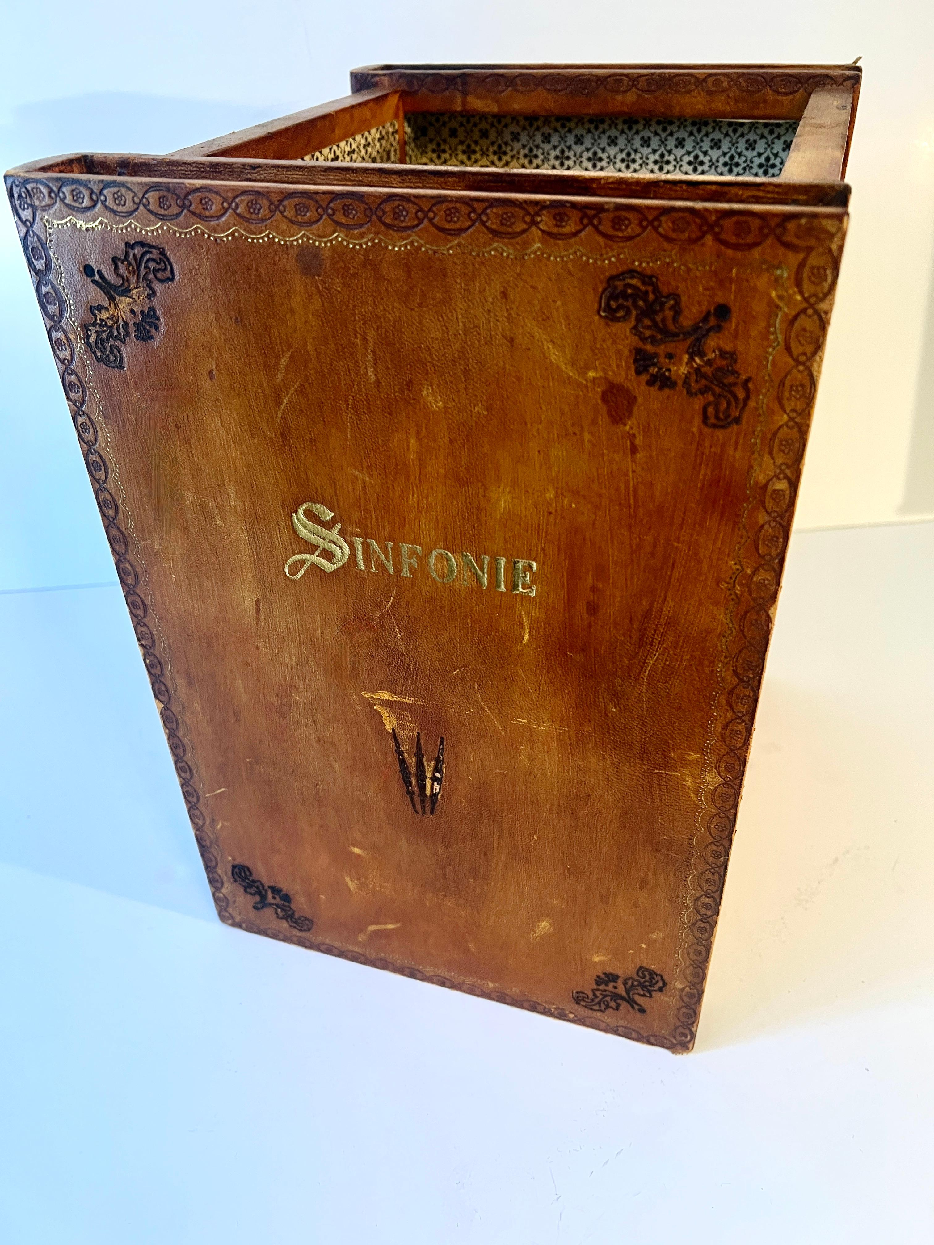 Leather Waste Bin Basket Depicting Books with Inner Lined Decorative Paper For Sale 3