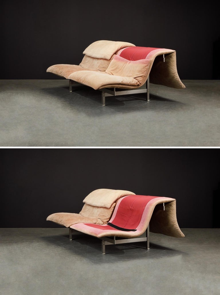 'Wave' Suede Loveseat by Giovanni Offredi for Saporiti Italia, c. 1978, Signed For Sale 11