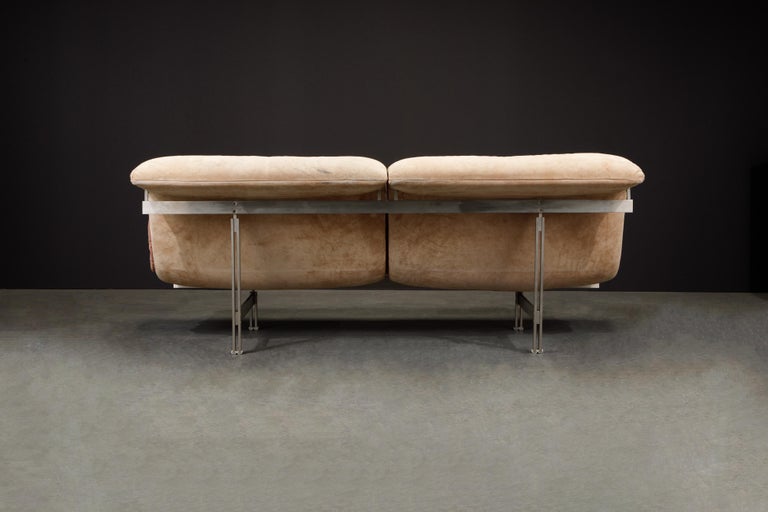 Steel 'Wave' Suede Loveseat by Giovanni Offredi for Saporiti Italia, c. 1978, Signed For Sale