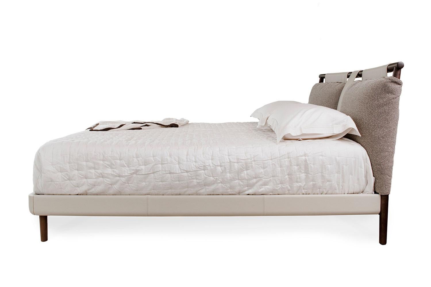 Times Queen Bed By Poltrona Frau

Designed by Simone Spalvieri and Valentina Del Ciotto, this Queen size bed embodies the new vision of Poltrona Frau. An elegant lightness where nothing is superfluous, everything is natural and the details promote