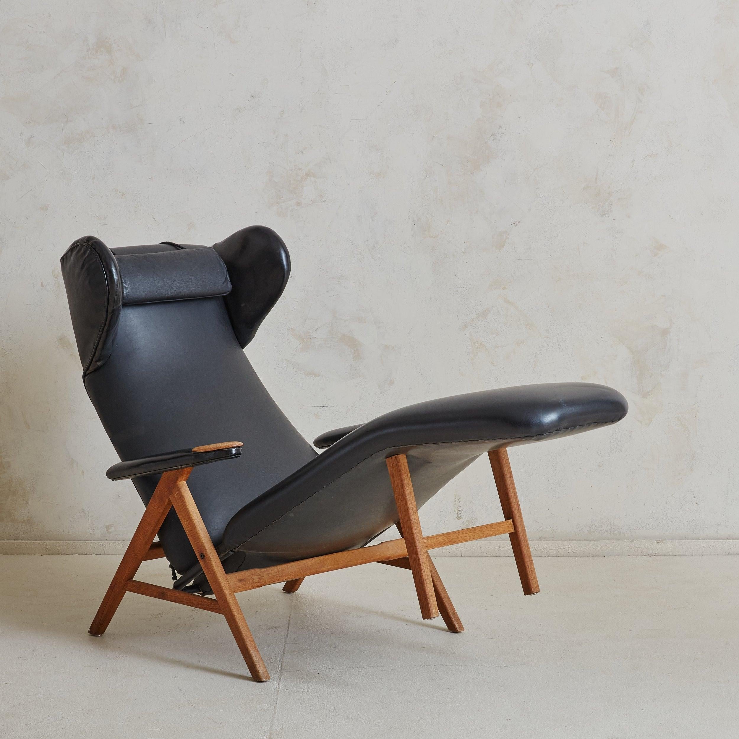 Scandinavian Modern Leather + Wood Reclining Chaise Lounge Chair by Henry W. Klein for Bramin Møbler For Sale