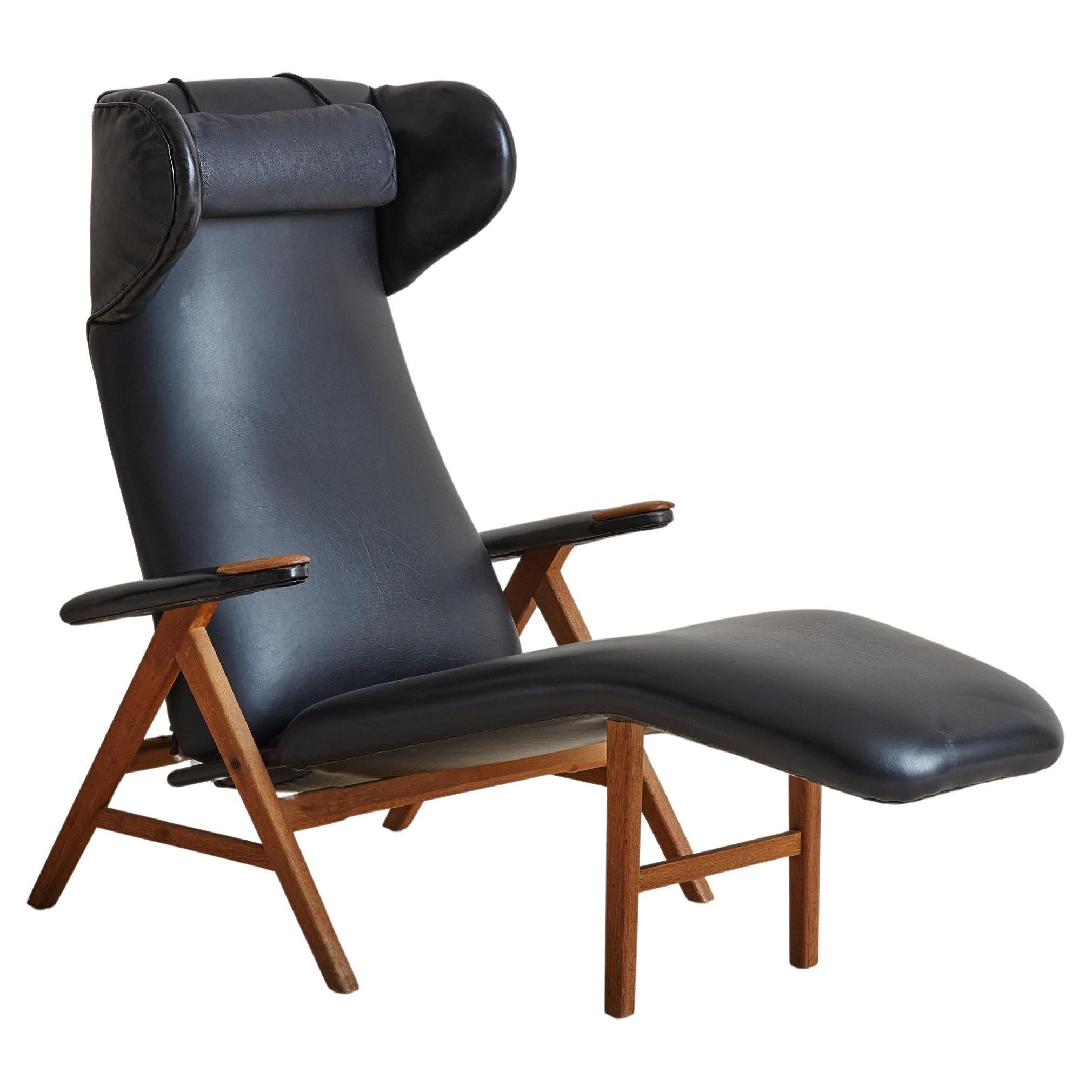 Leather + Wood Reclining Chaise Lounge Chair by Henry W. Klein for Bramin Møbler For Sale