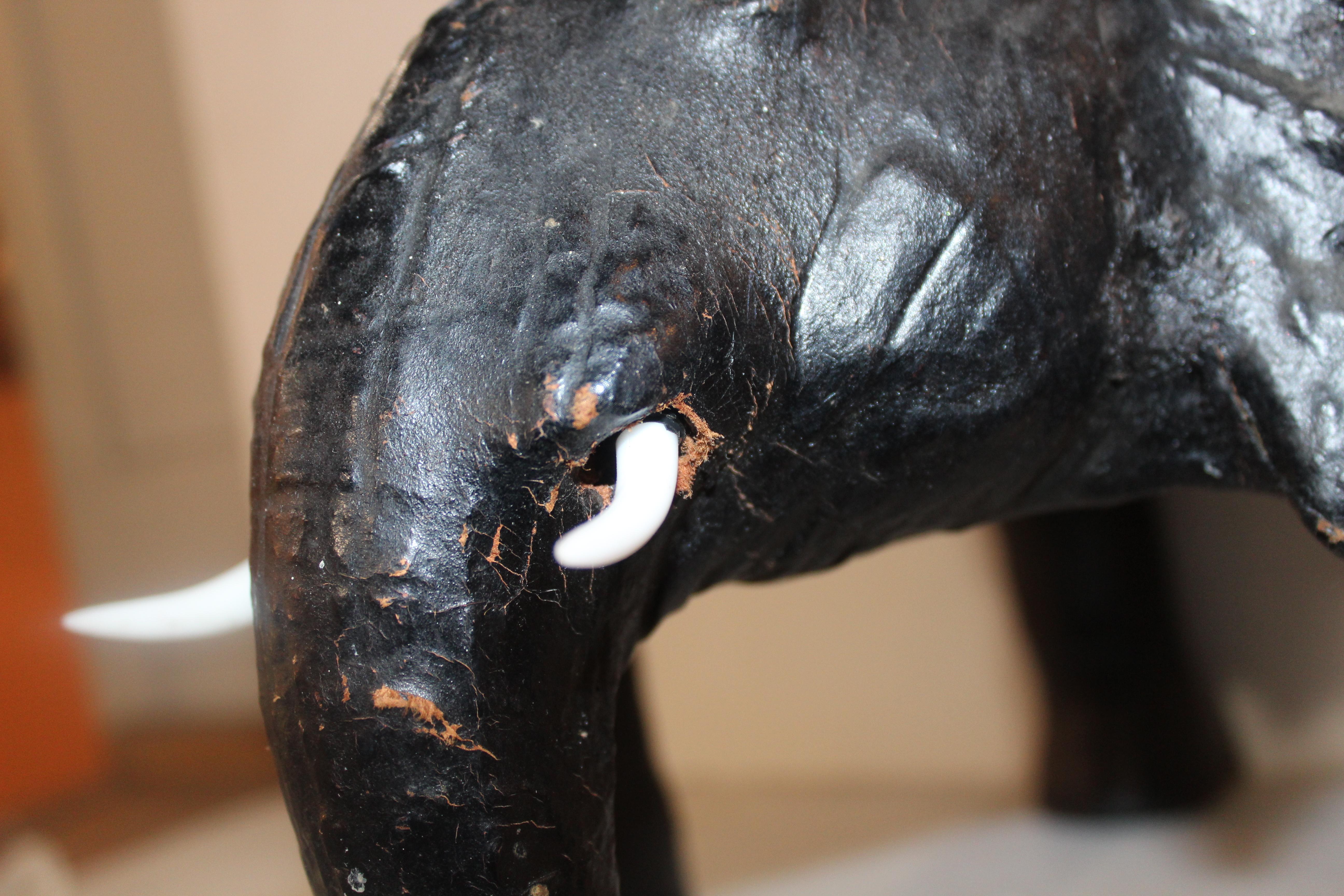 Leather Wrapped Elephant Table For Sale 2