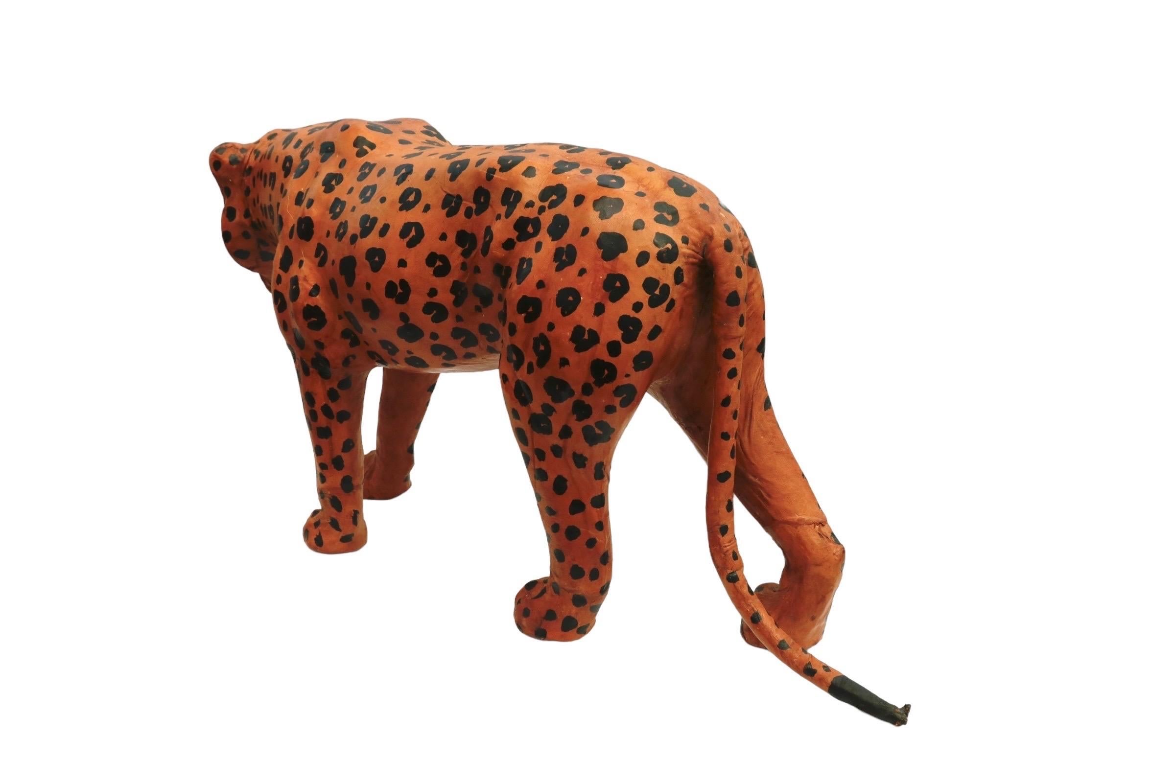 Escultura de leopardo envuelta en cuero en Bueno estado para la venta en Bradenton, FL