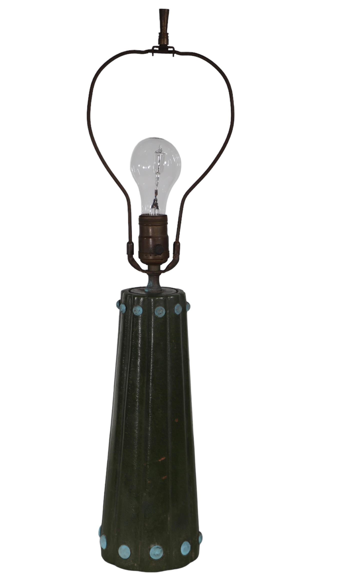 Lampe de table enveloppée de cuir, d'après A.I.C. c 1940's en vente 6