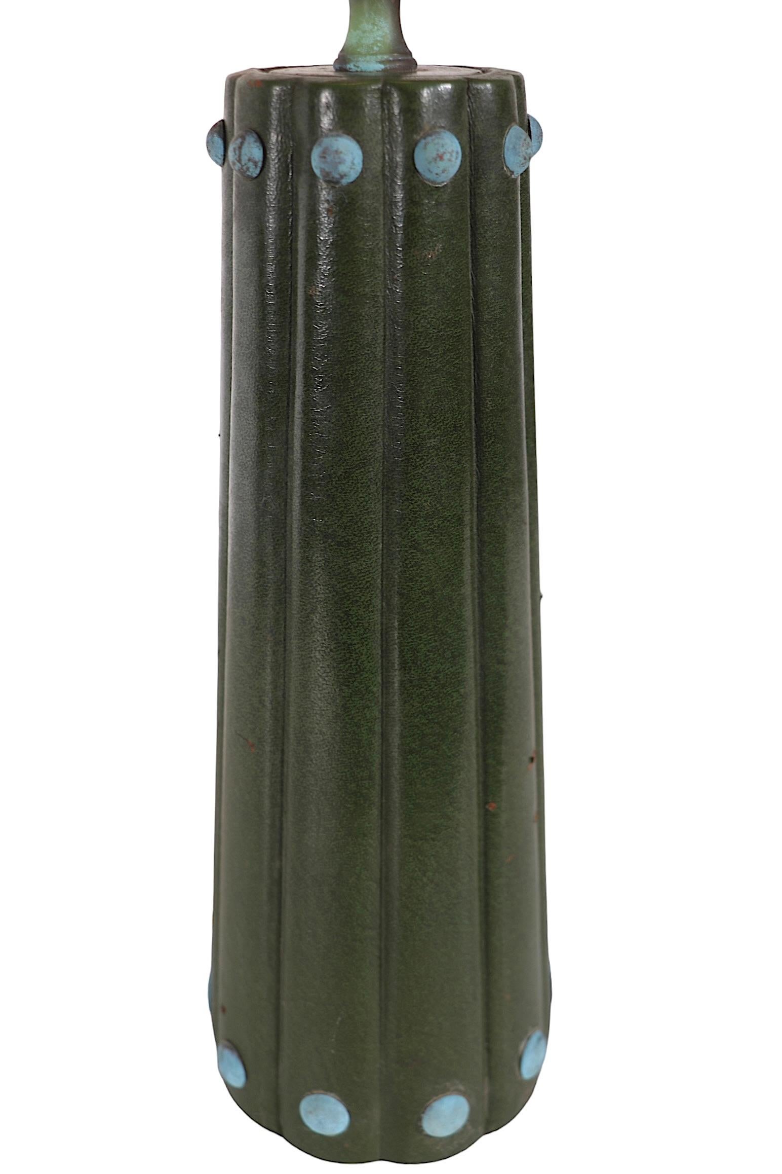 Lampe de table enveloppée de cuir, d'après A.I.C. c 1940's en vente 1