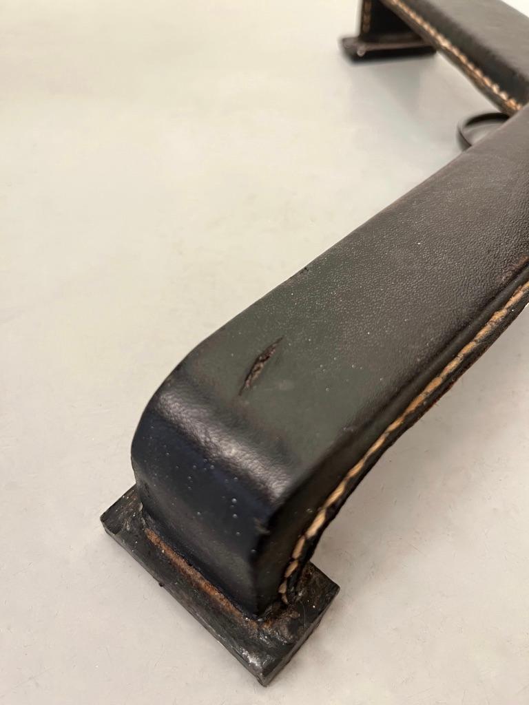 Lámpara de pie trípode de Jacques Adnet, Francia, hacia 1950 Acero en venta