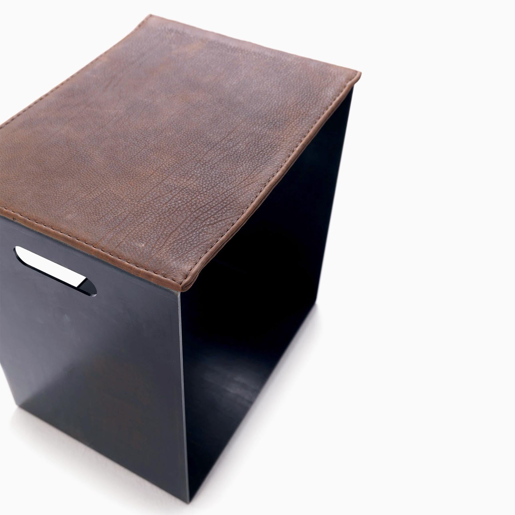 Leatheron Stool In New Condition For Sale In Paris, FR