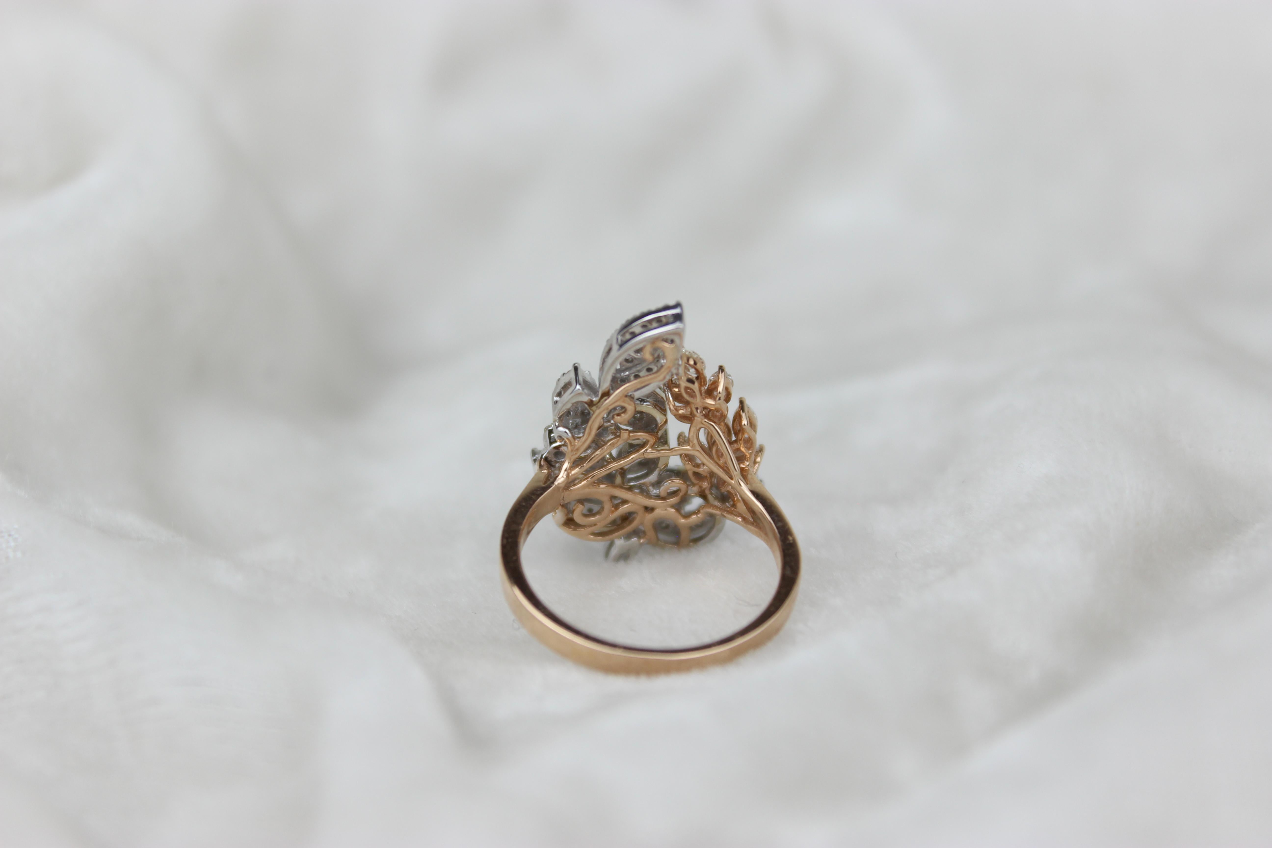 Blätter-Cluster-Diamantring aus 14 Karat massivem Gold (zertifiziert) im Zustand „Neu“ im Angebot in New Delhi, DL