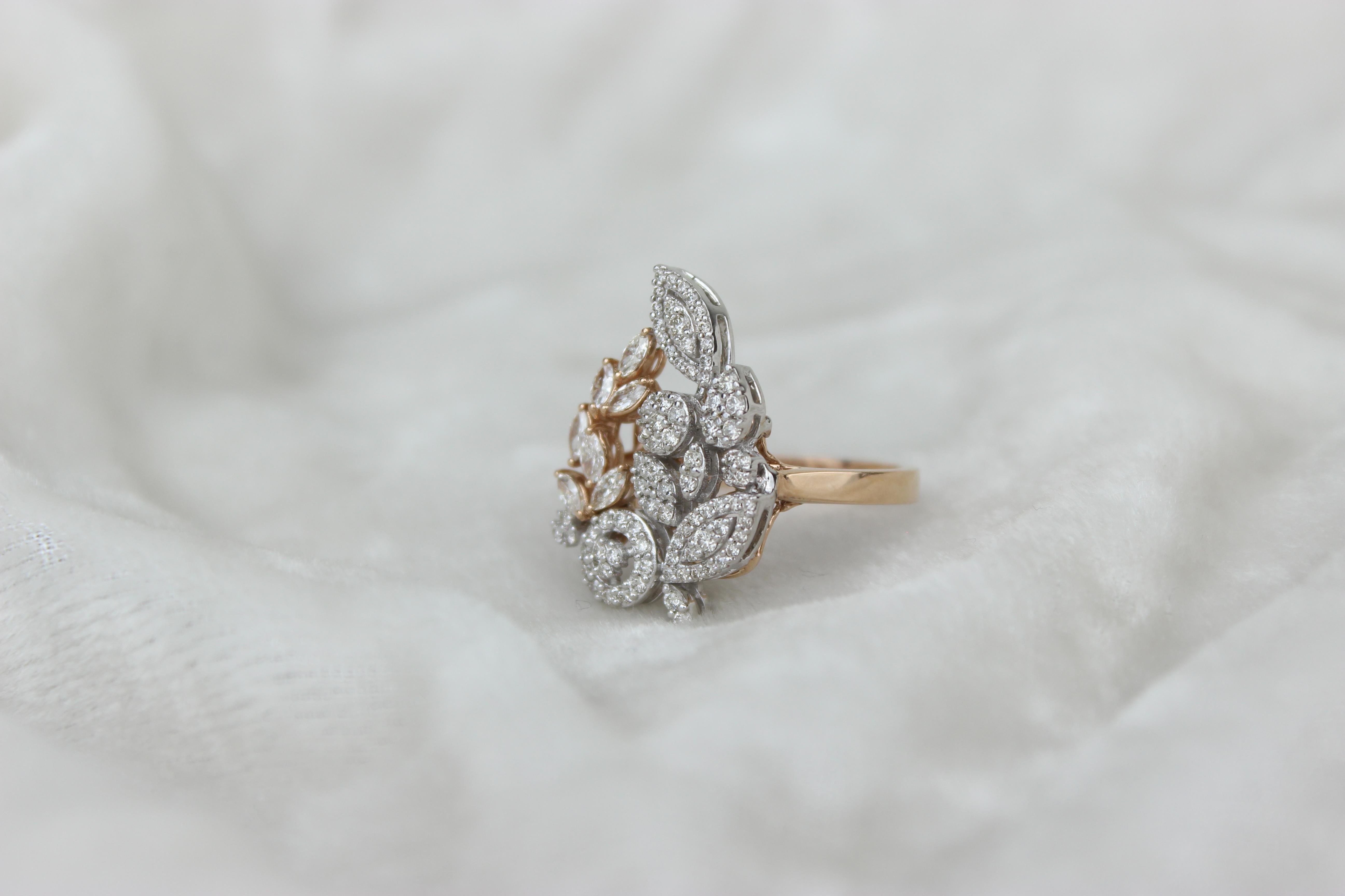 Blätter-Cluster-Diamantring aus 14 Karat massivem Gold (zertifiziert) im Angebot 2