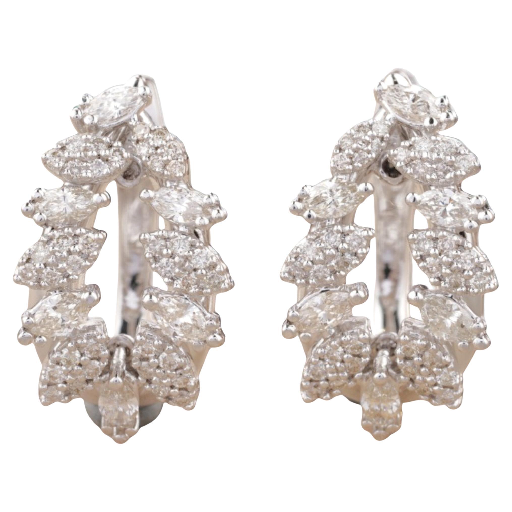 Boucles d'oreilles Leaves Diamond Huggie en or massif 14K (certifié) en vente
