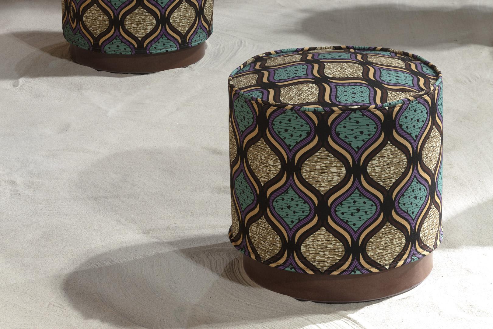 Postmoderno Pouf Leaves Mara Masai di Lorenza Bozzoli in vendita