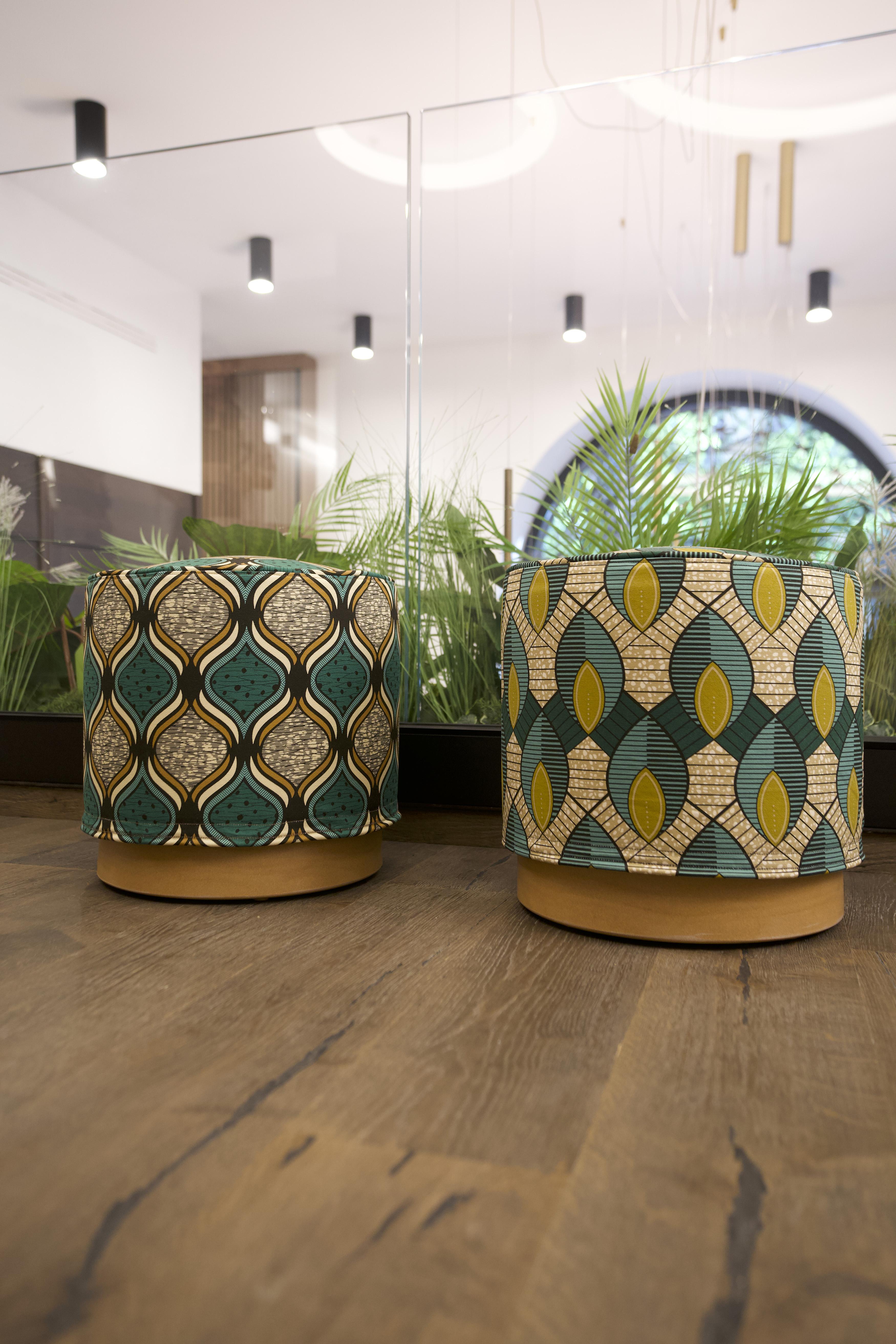 Altro Pouf Leaves Mara Masai di Lorenza Bozzoli in vendita